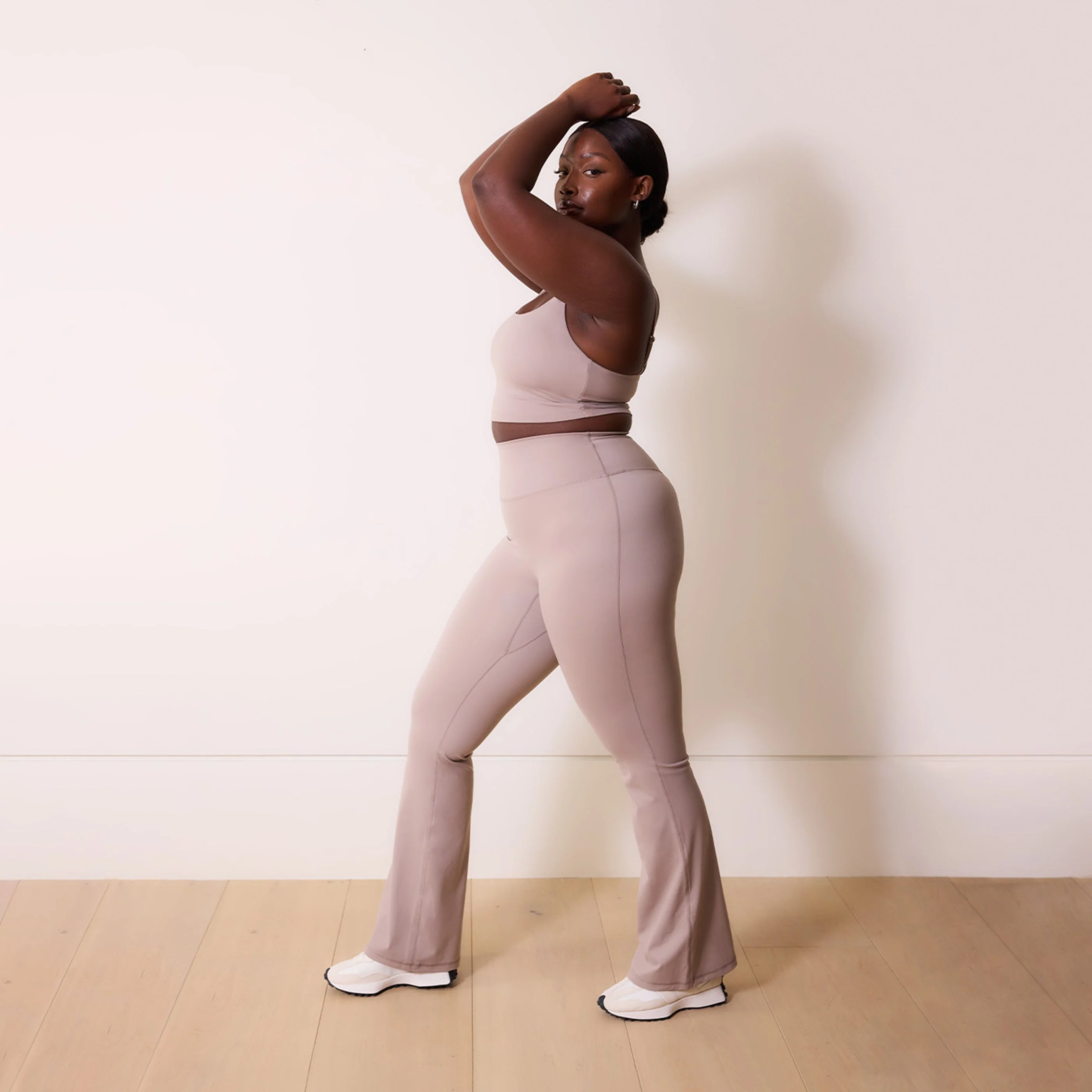 24/7 Revitalise Flare Leggings - Clay - Image 2