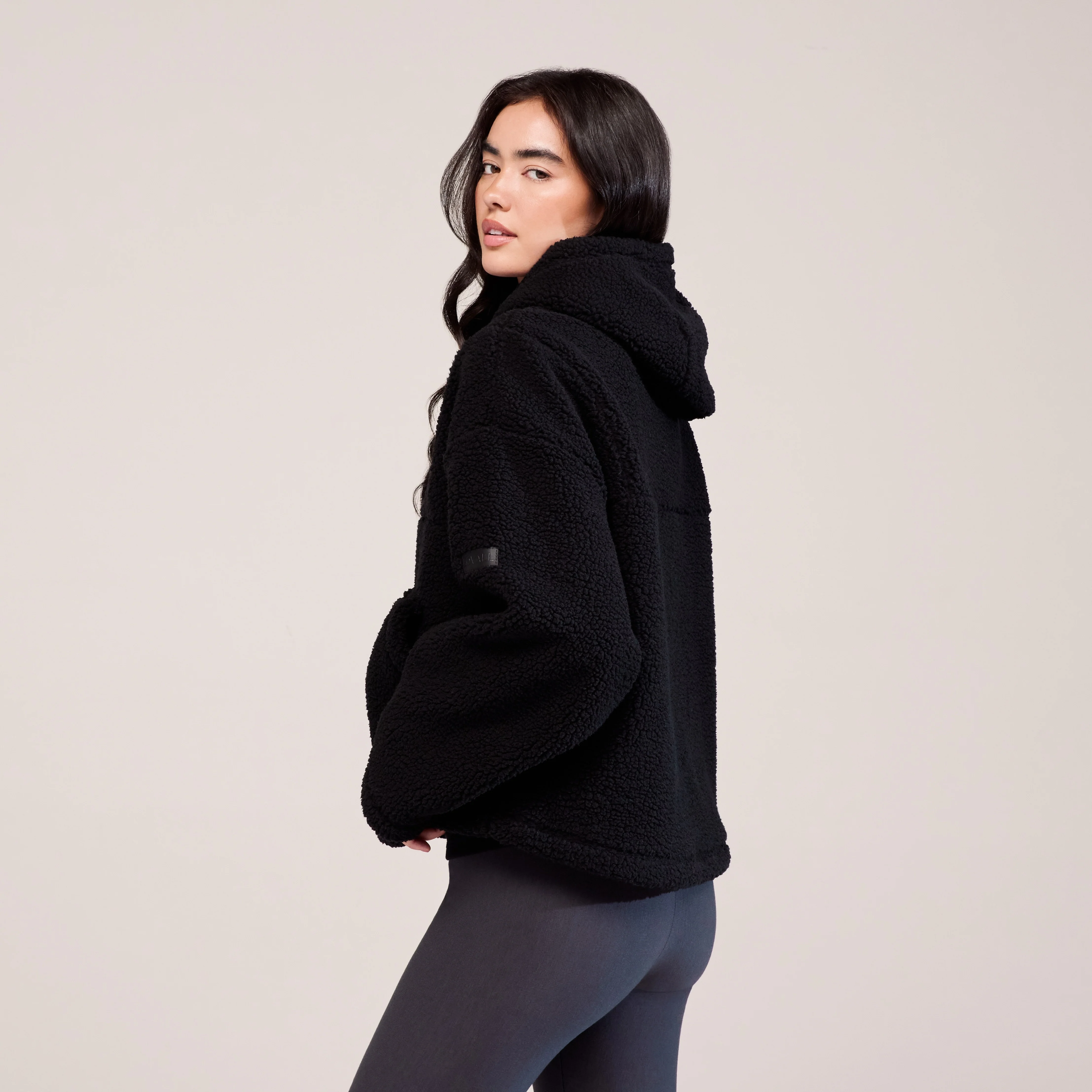 Borg Fleece - Black - Image 3