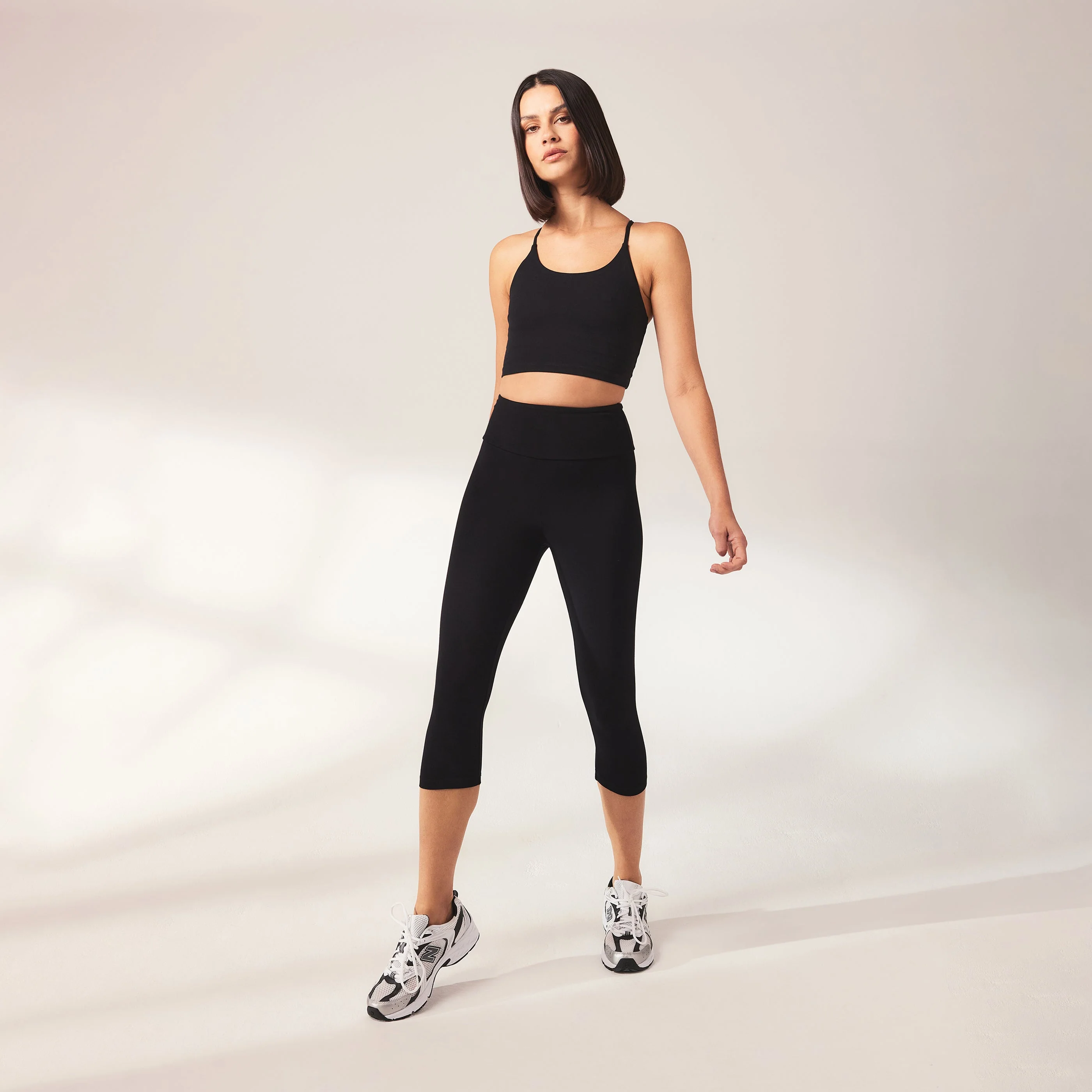 Cropped Lightweight Leggings - Black - Image 2