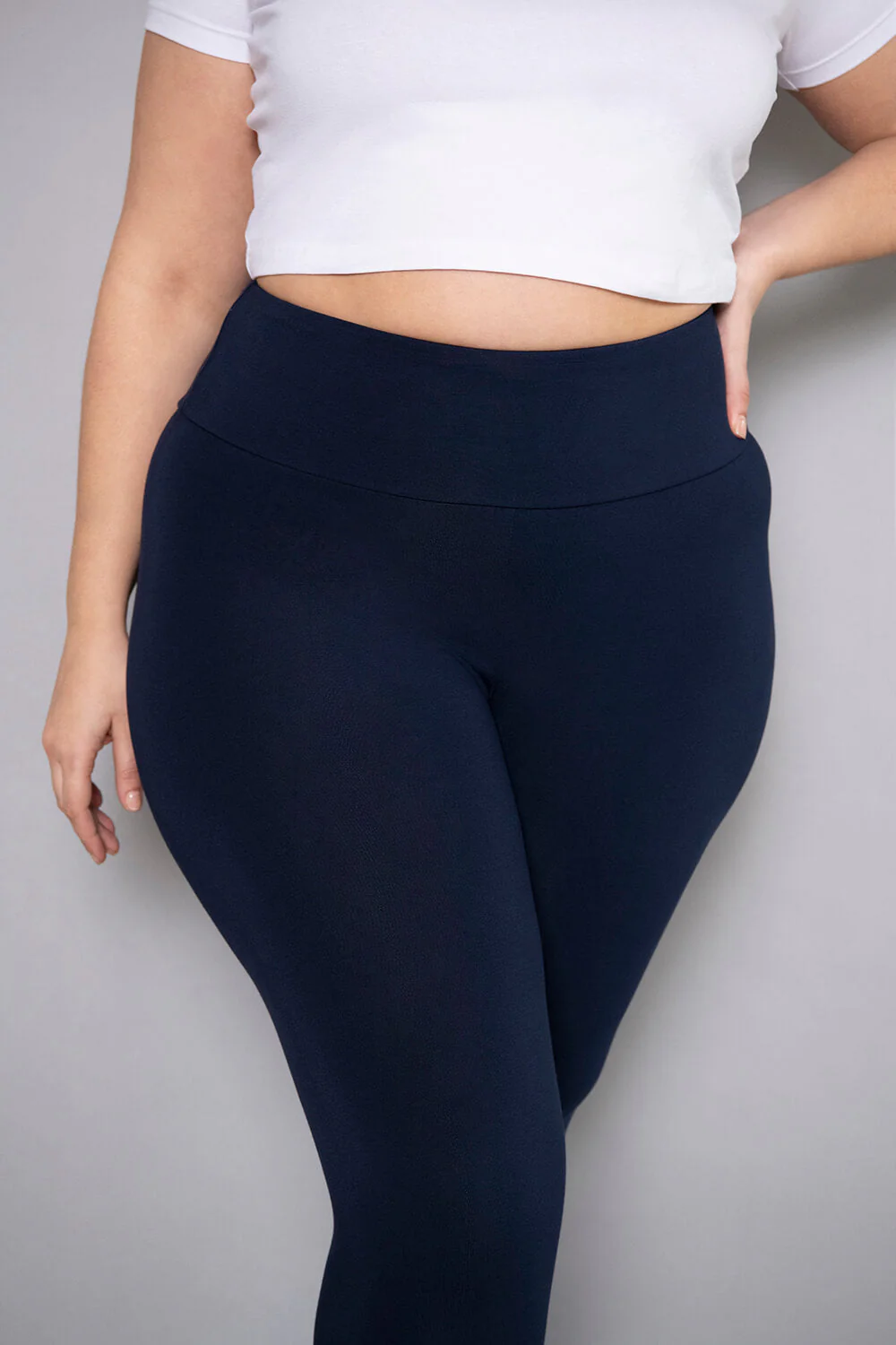Cropped Lightweight Leggings - Navy - Image 3