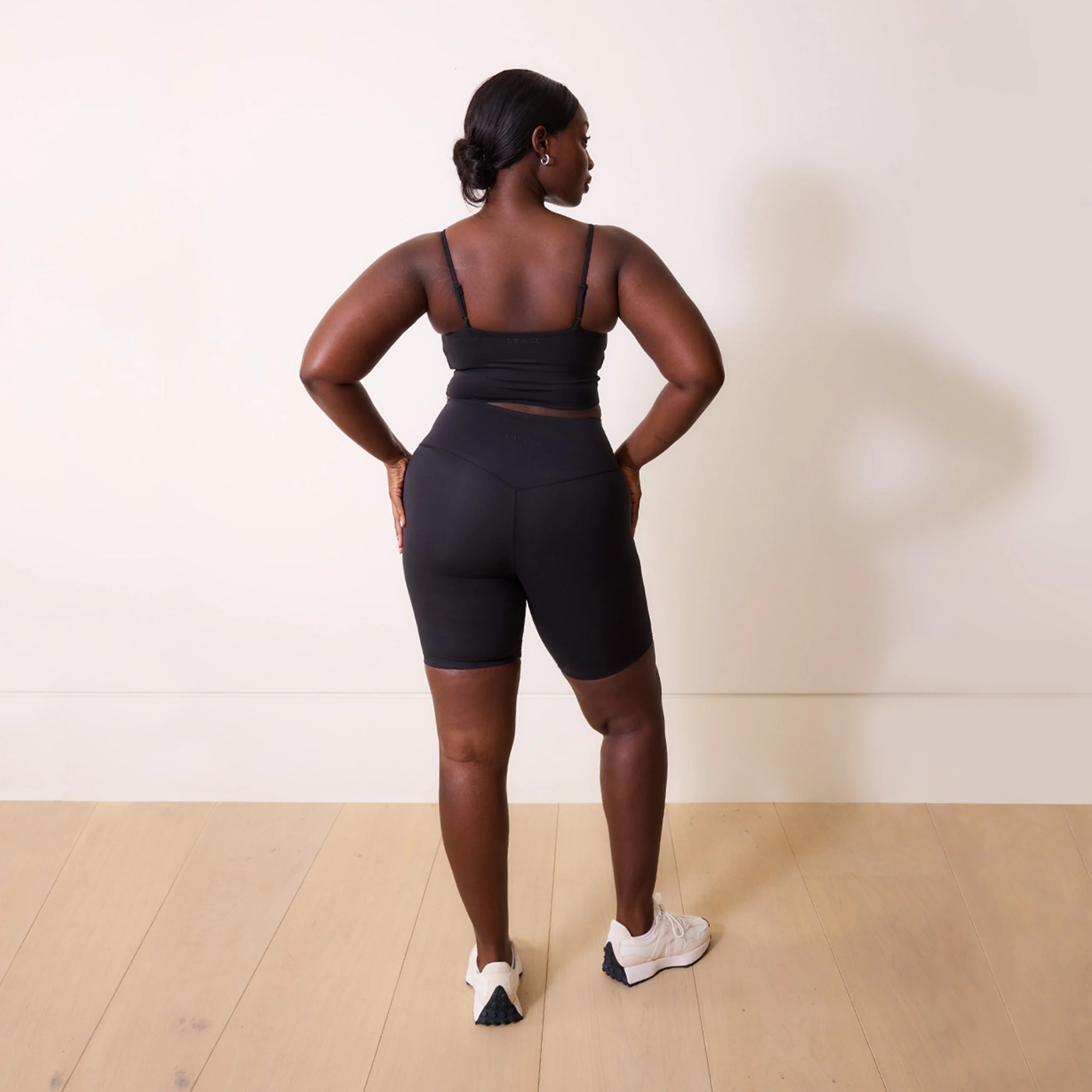 Curve 24/7 Revitalise Cycling Shorts - Midnight Black - Image 3