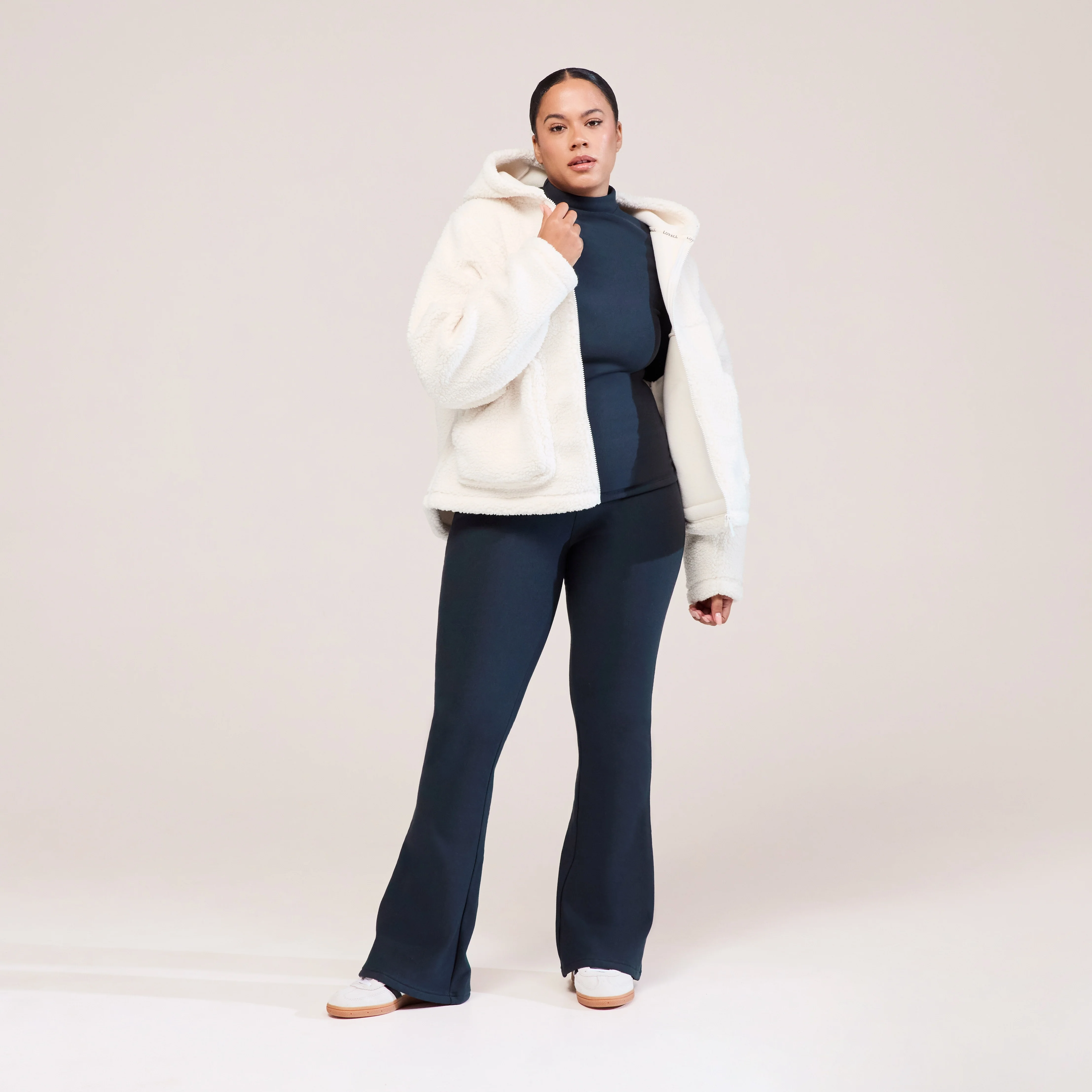 Curve Borg Fleece - Snow White - Image 3