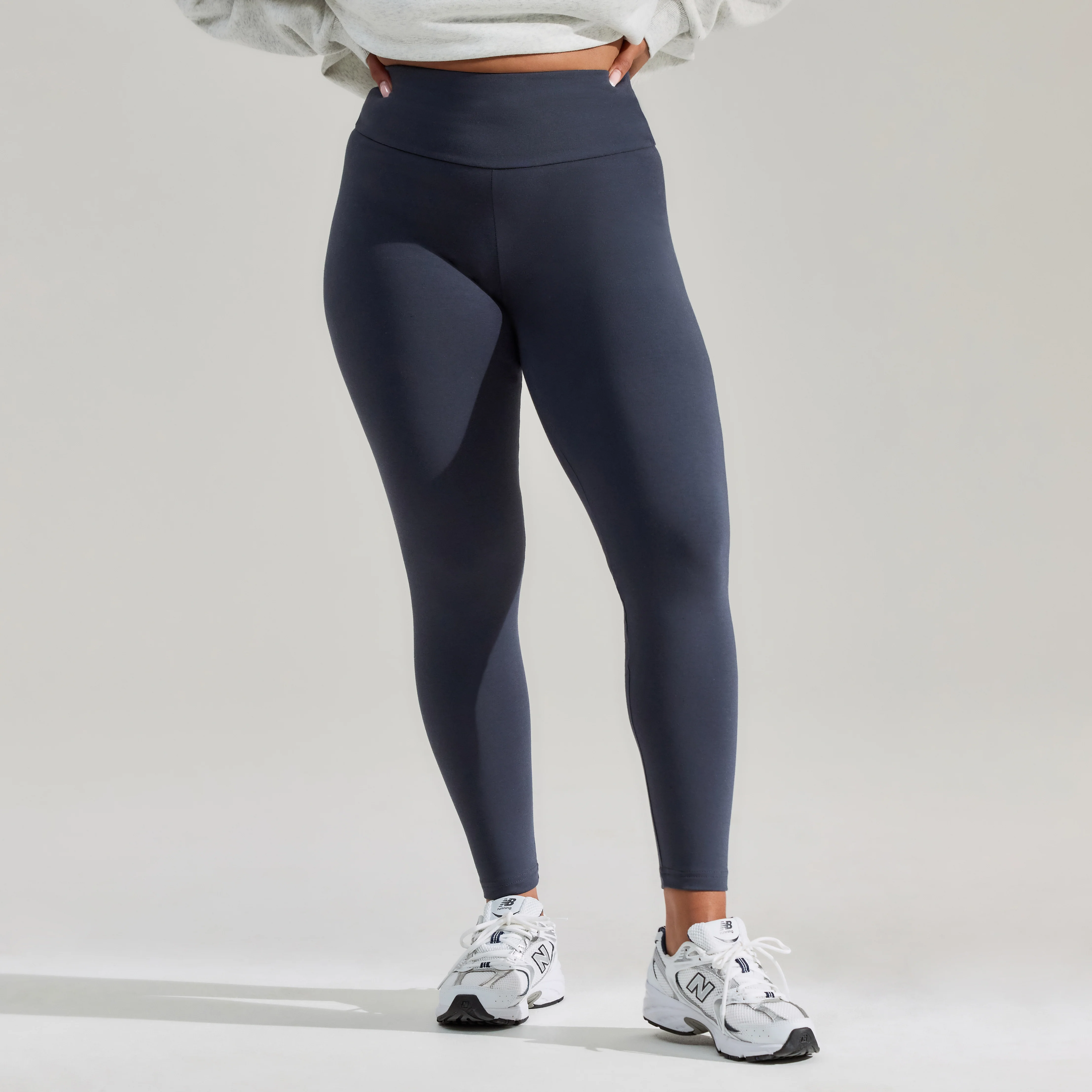 Curve Everyday High Waisted Leggings - Vintage Navy - Image 4