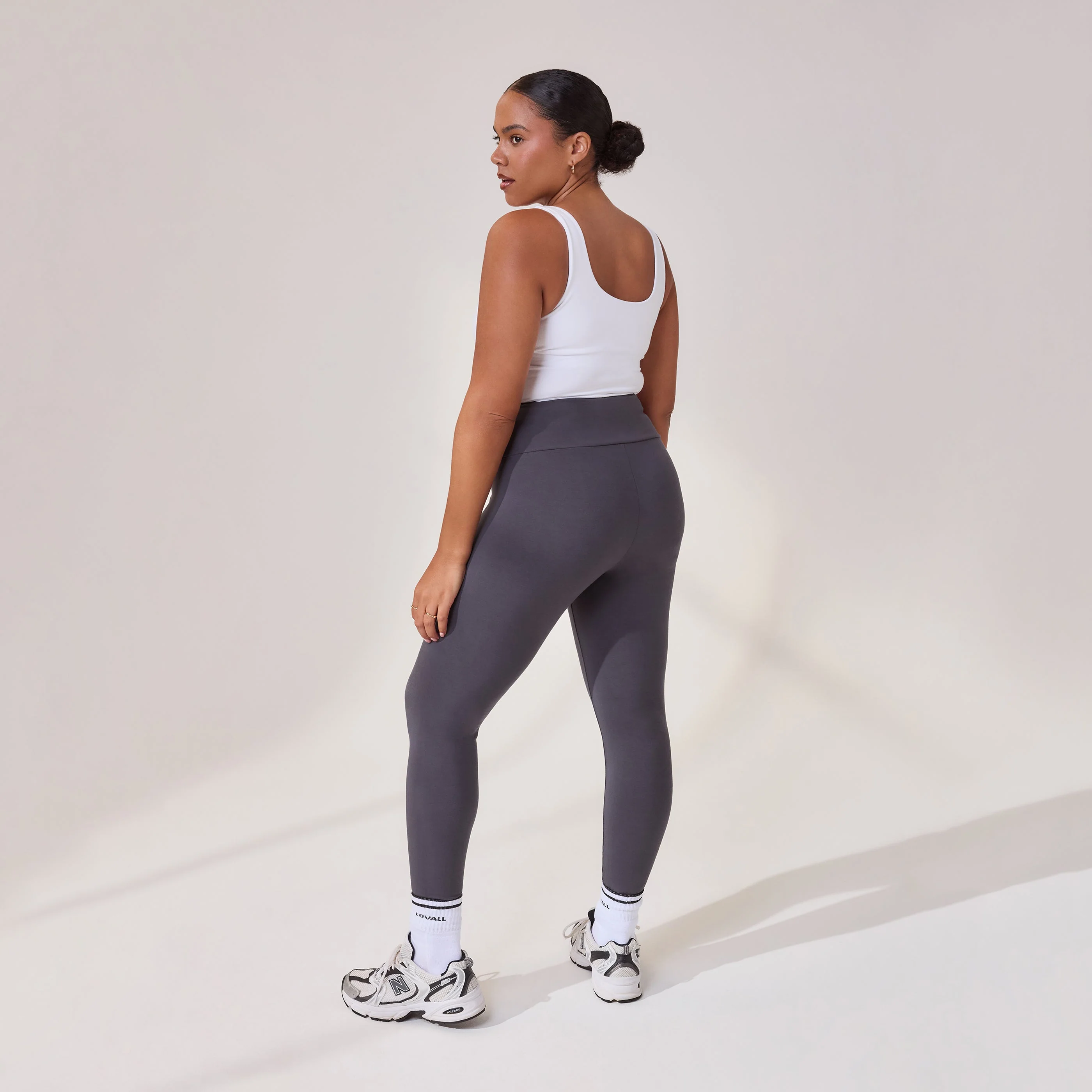 Curve Lightweight Everyday High Waisted Leggings - Odyssey Grey - Image 6
