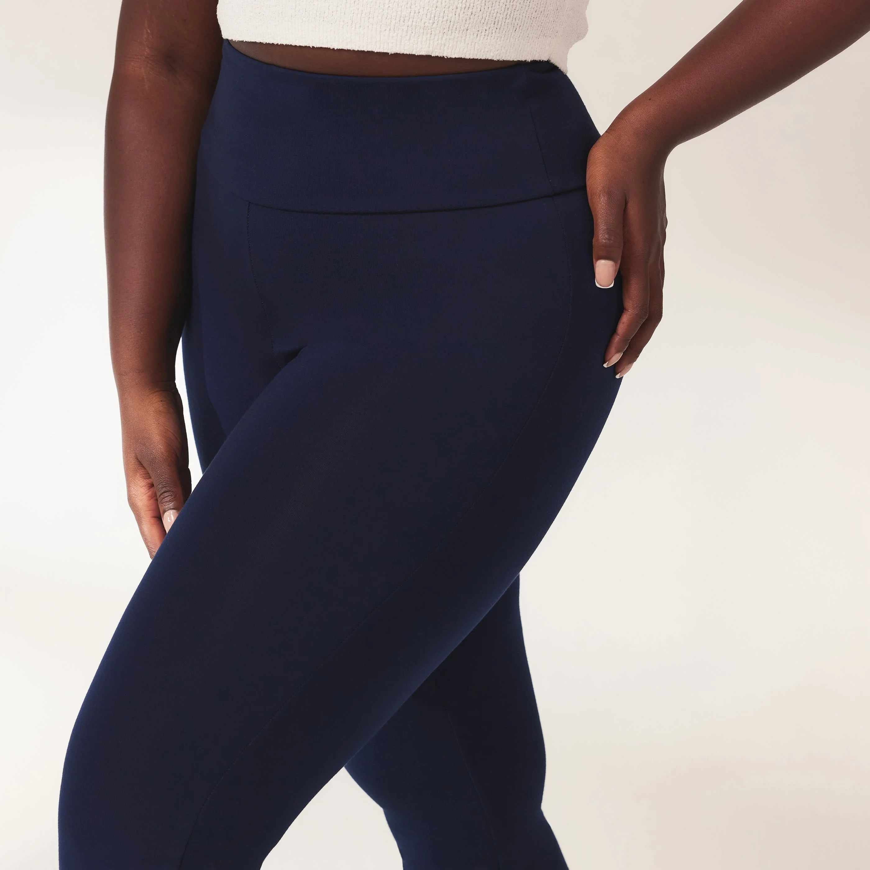 Curve lightweight Flare Leggings - Navy - Image 5