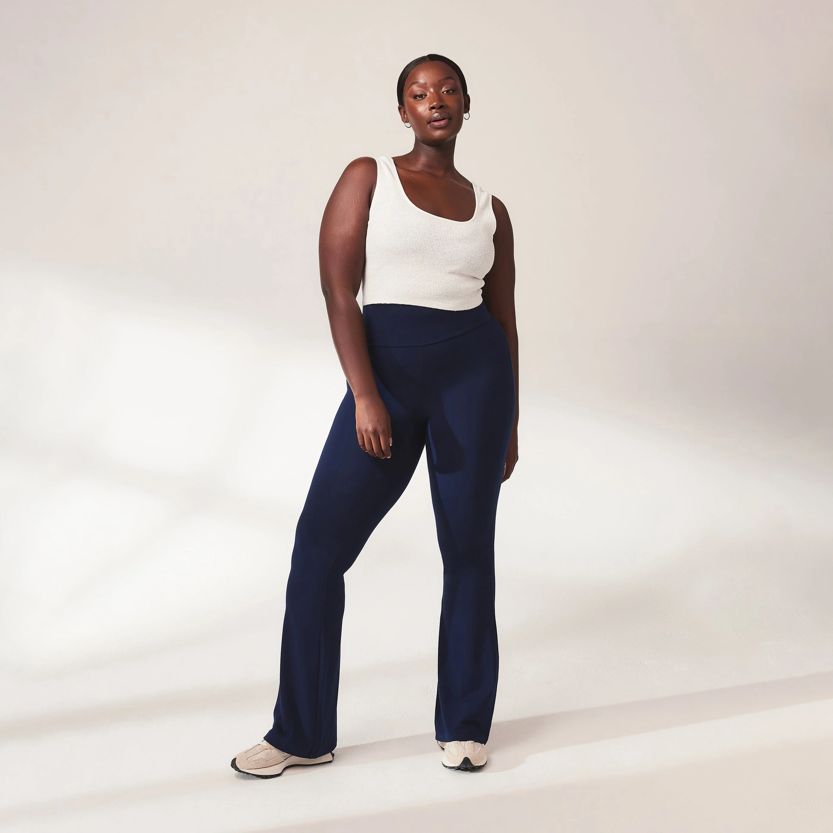 Curve lightweight Flare Leggings - Navy - Image 6