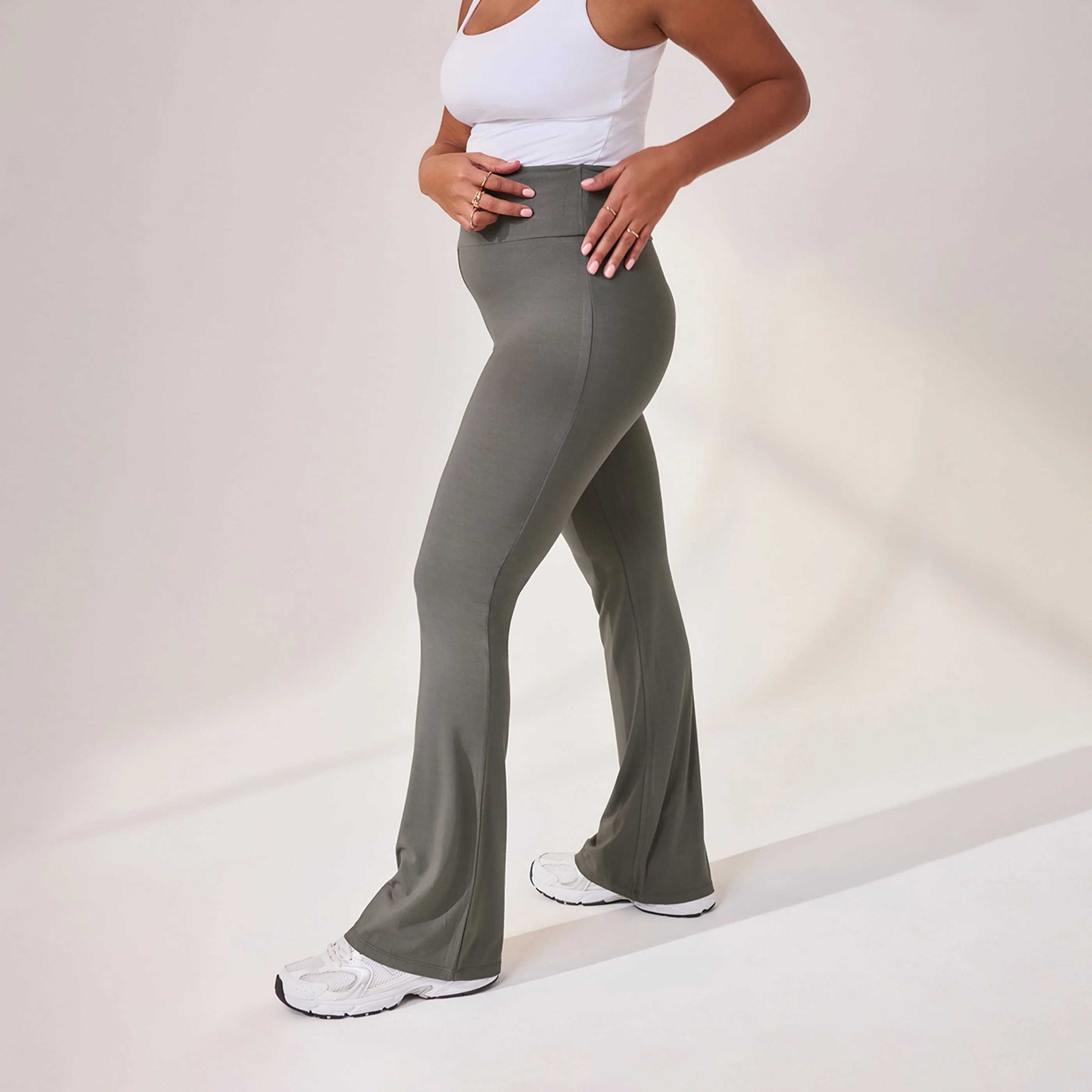Curve Lightweight Flare Leggings - Slate Green - Image 5