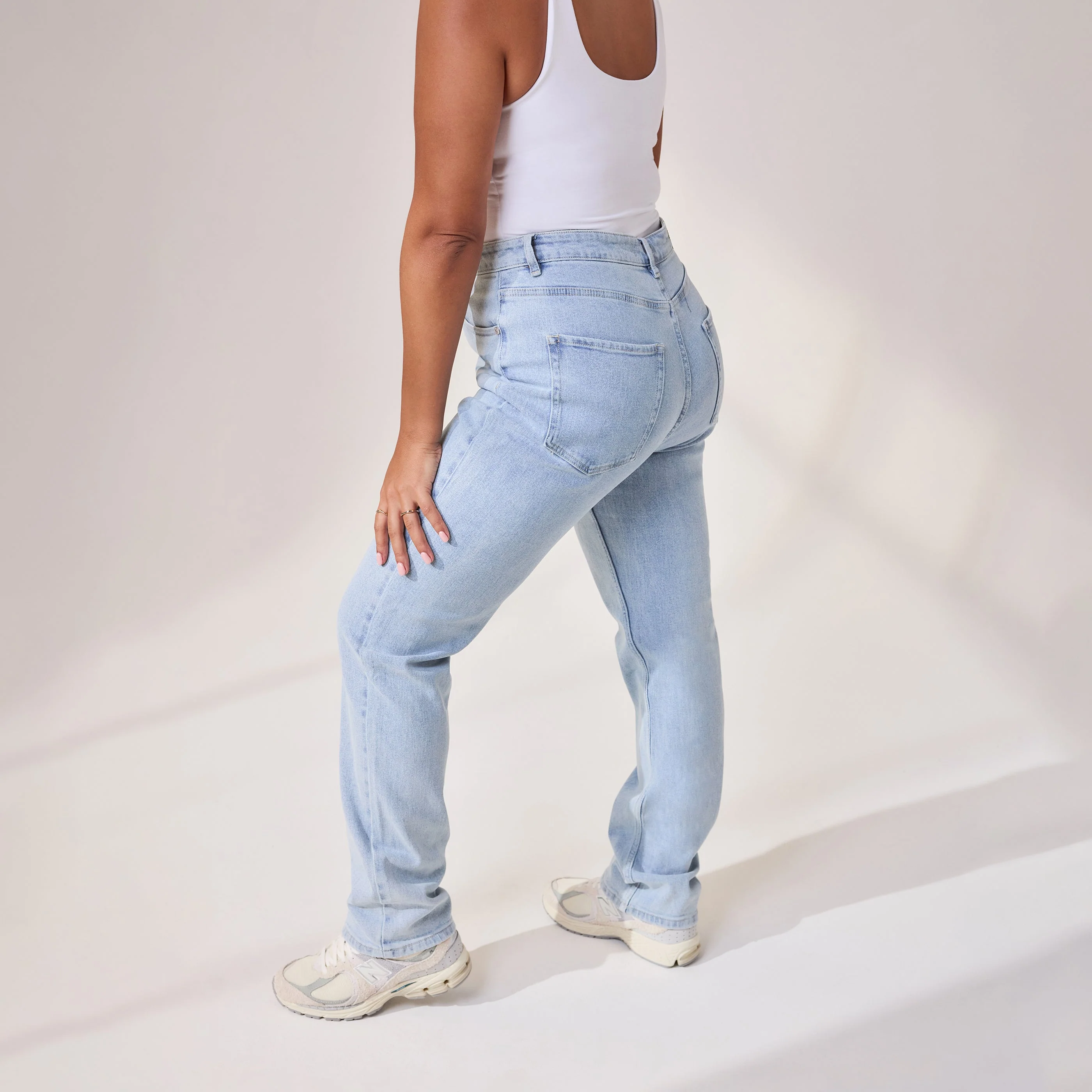 Curve Straight Jeans - Light Bleach - Image 3