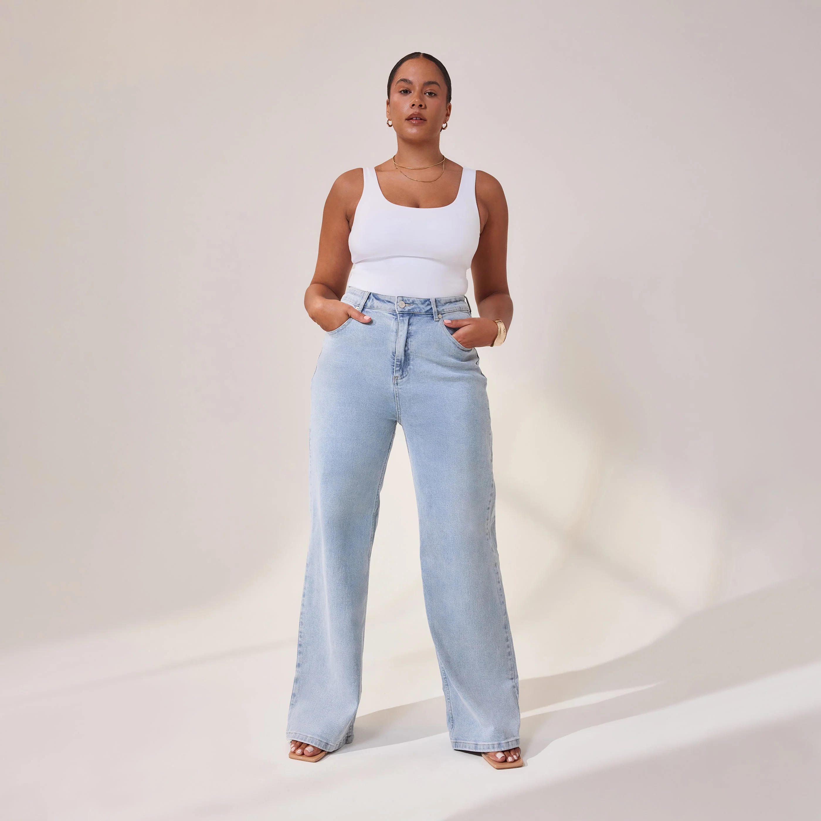 Curve Wide Leg Jeans - Light Bleach - Image 2