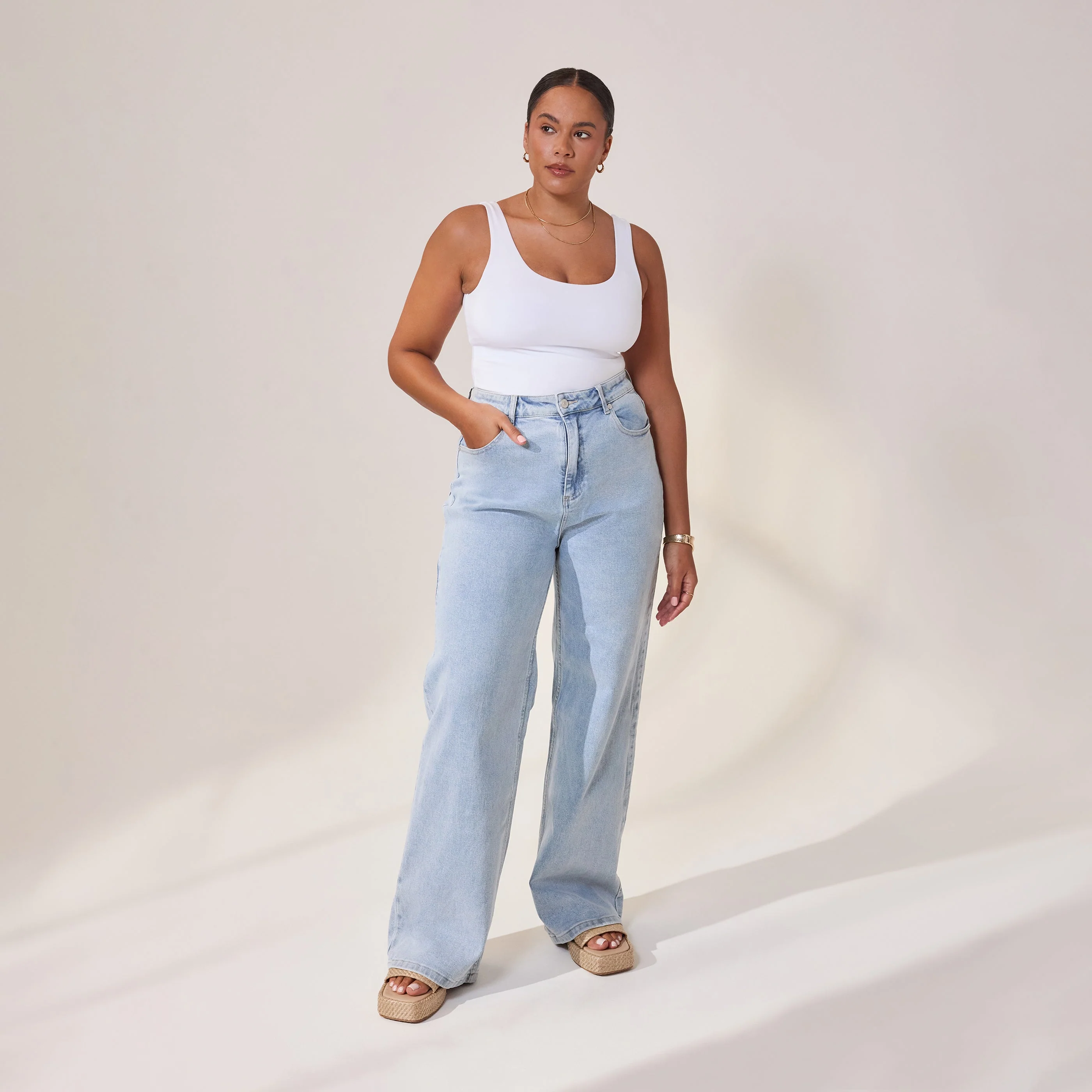 Curve Wide Leg Jeans - Light Bleach - Image 6