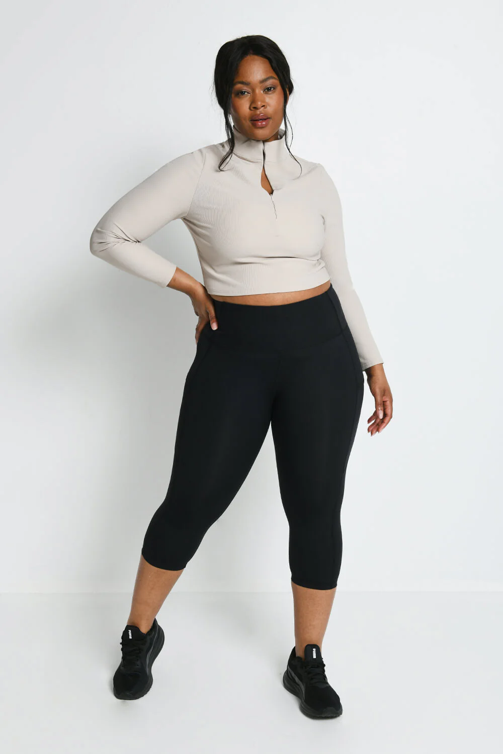 Energise Cropped High Waisted Gym Leggings - Midnight Black - Image 6