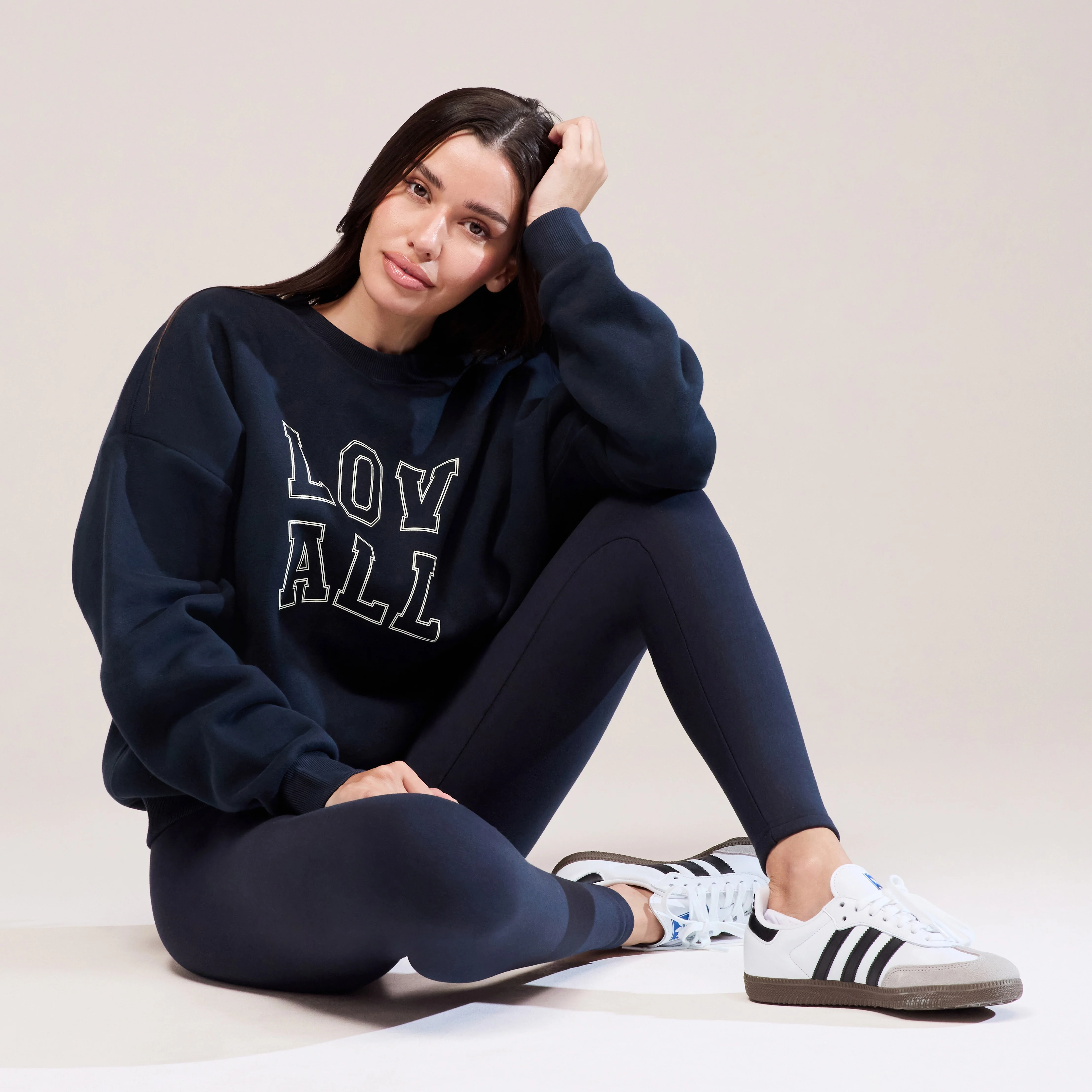 Heavyweight Oversized Sweatshirt Varsity - Vintage Navy - Image 2