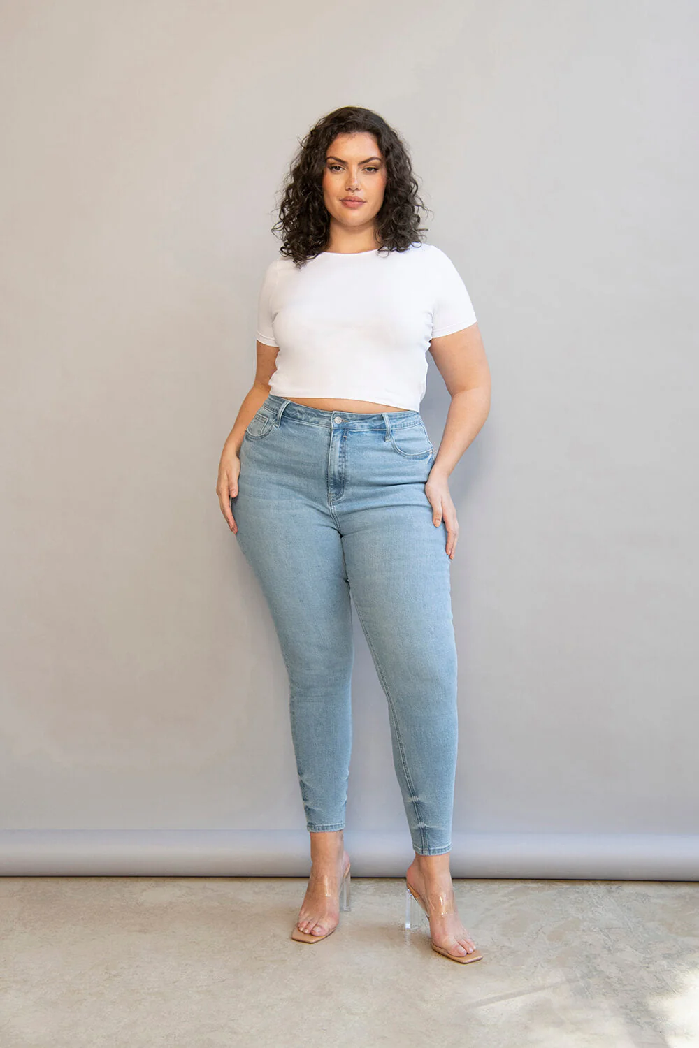 Lift & Shape Jeans - Light Bleach - Image 8