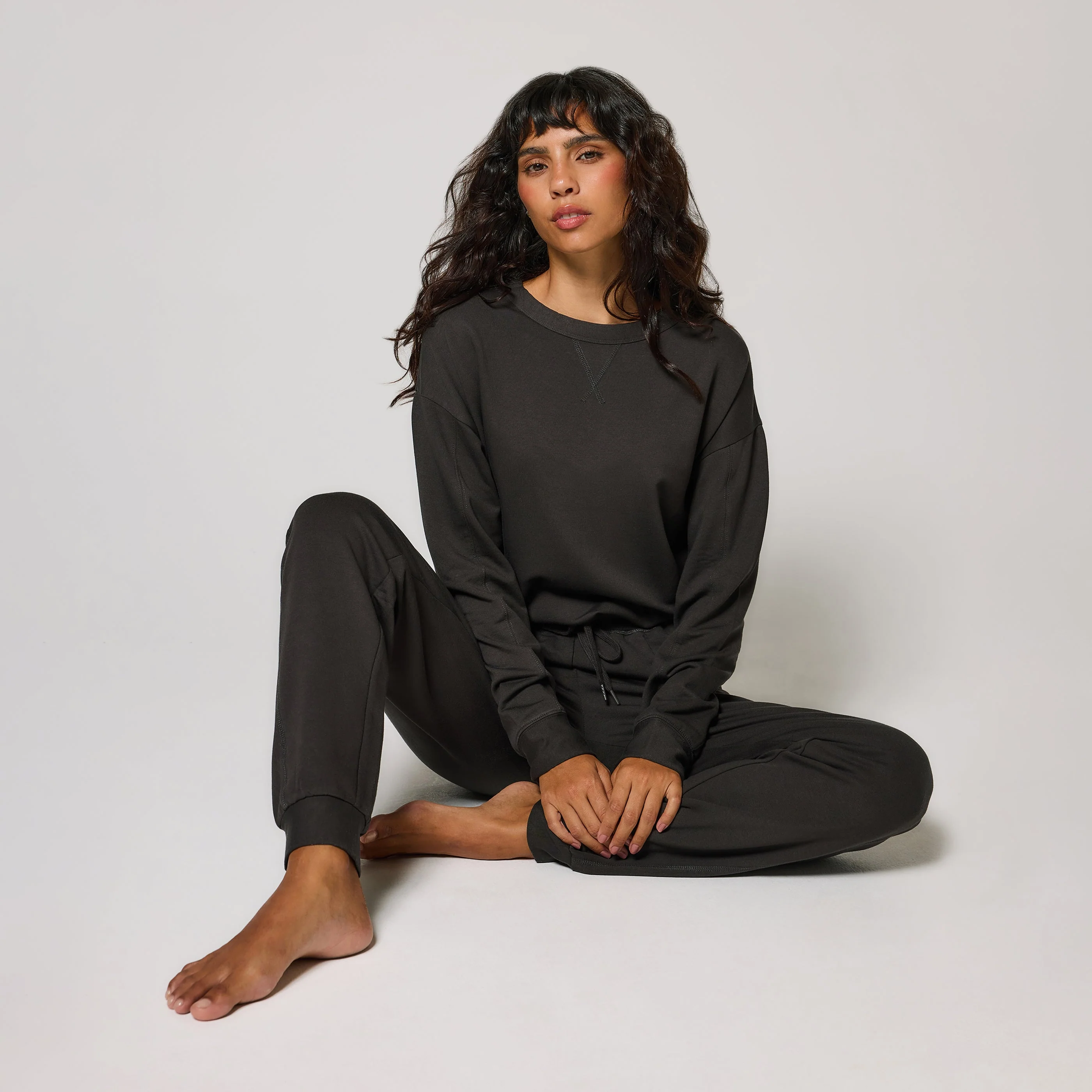 Luxe Lounge Sweatshirt - Black Coffee - Image 4