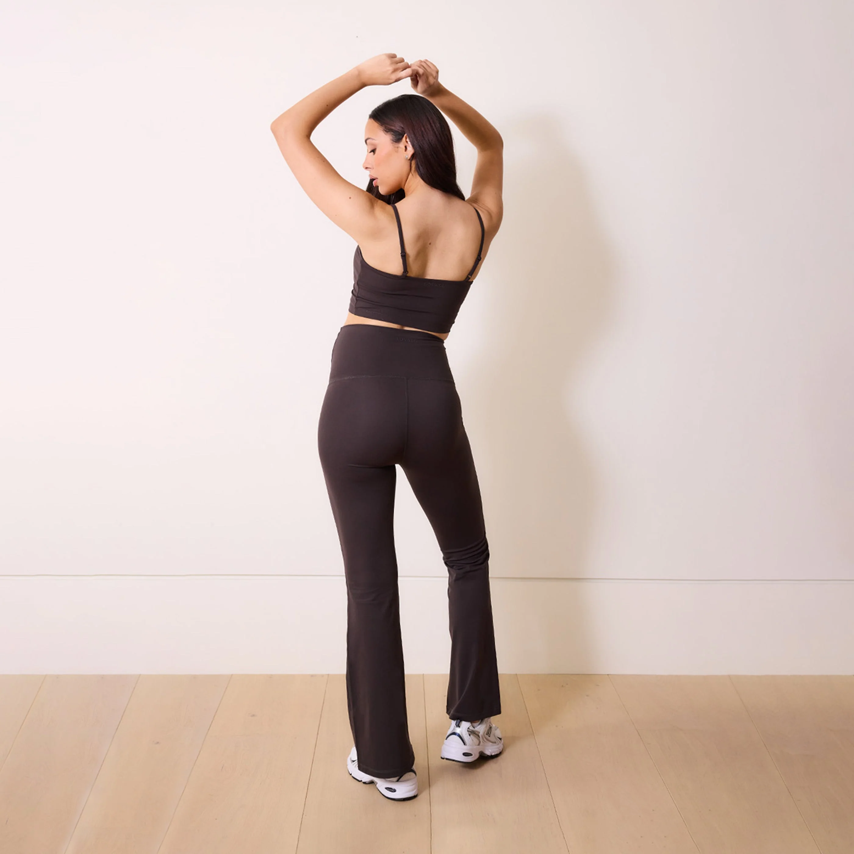 Maternity 24/7 Revitalise Flare Leggings - Black Coffee - Image 3