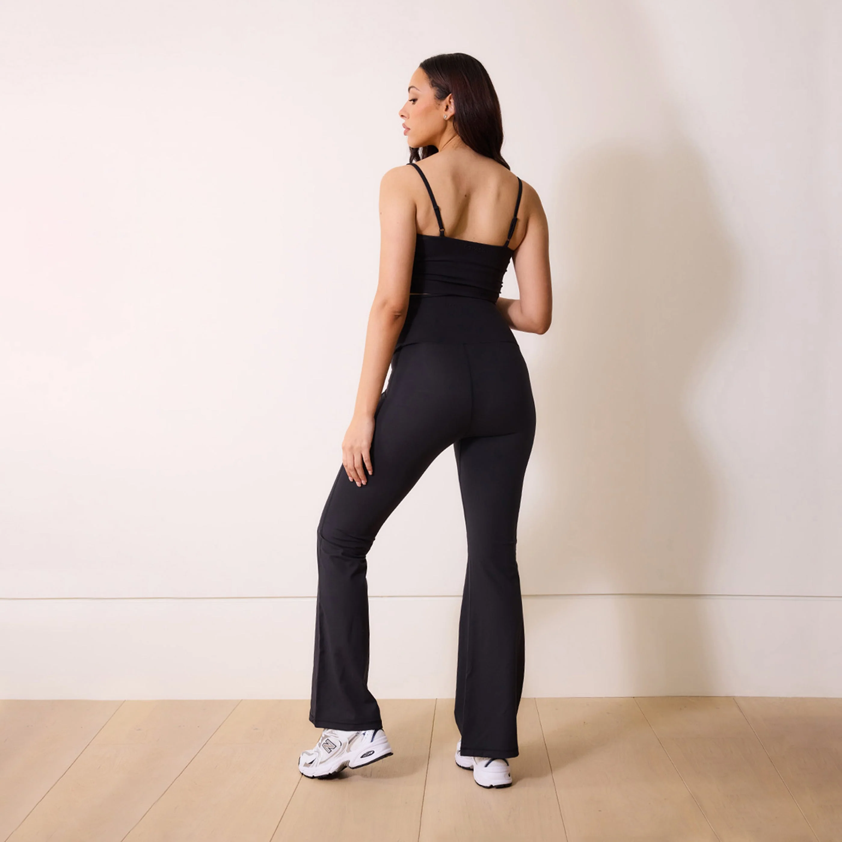 Maternity 24/7 Revitalise Flare Leggings - Midnight Black - Image 3