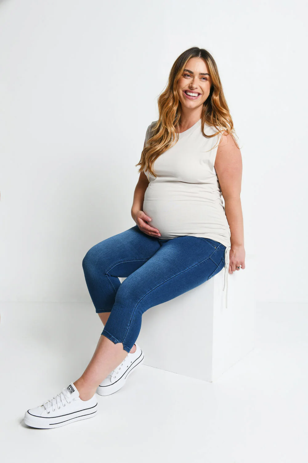 Maternity Cropped Jeggings - Mid Blue - Image 5