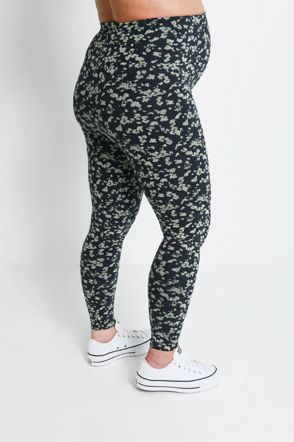 Maternity Everyday Leggings - Navy/Green Floral - Image 3