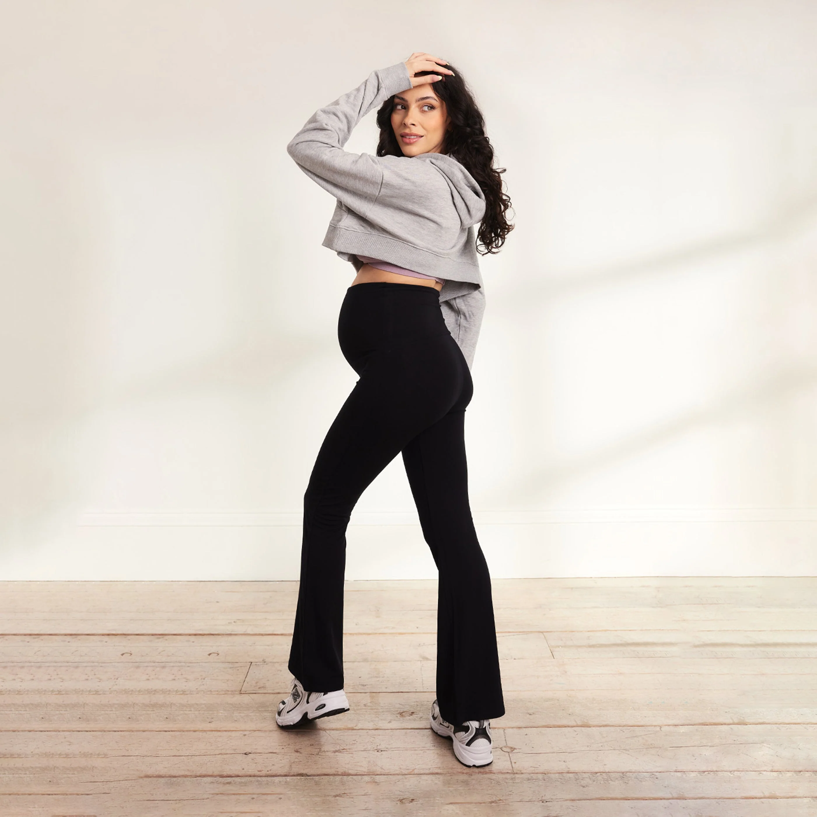 Maternity Lightweight Flare Leggings - Black - Image 3