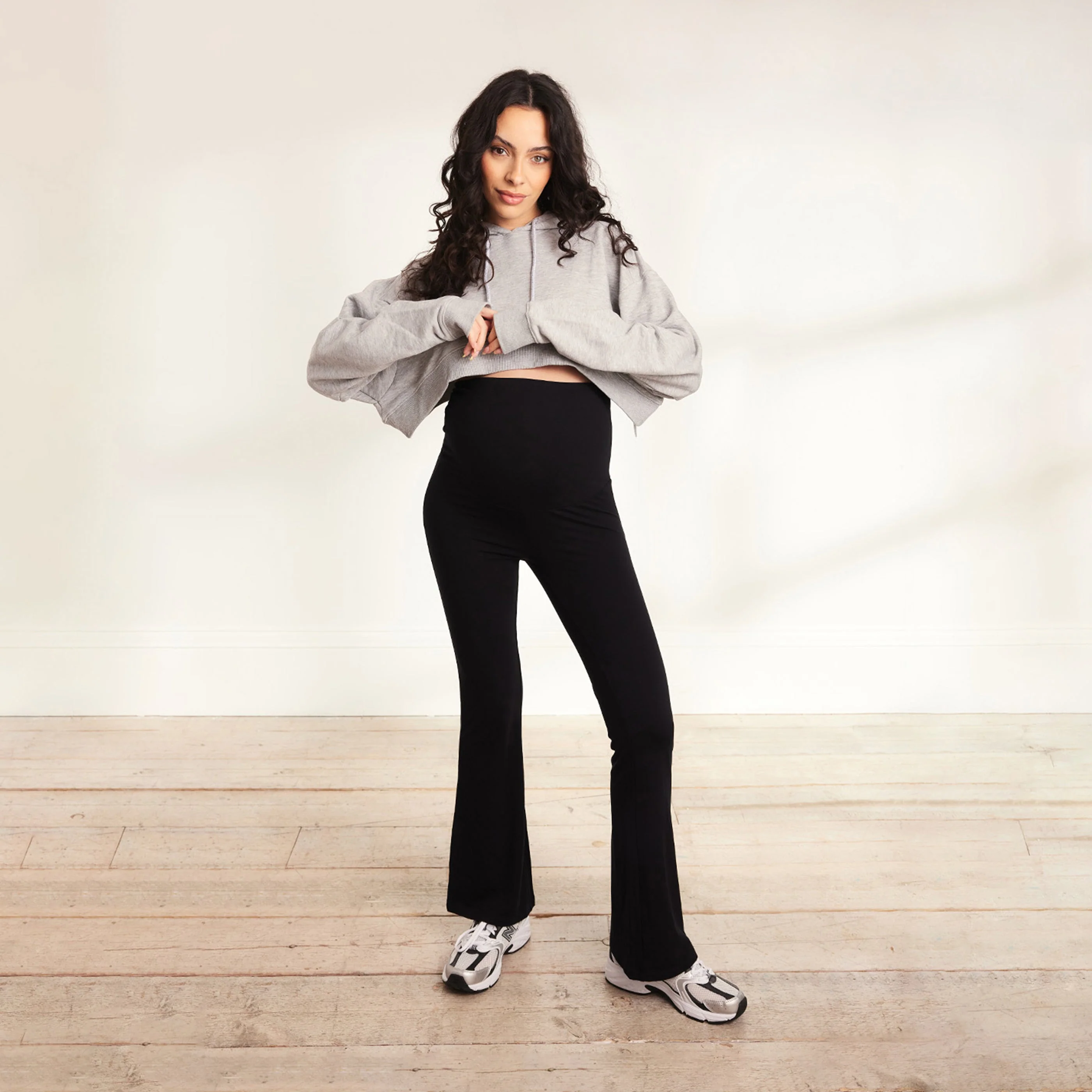 Maternity Lightweight Flare Leggings - Black - Image 4