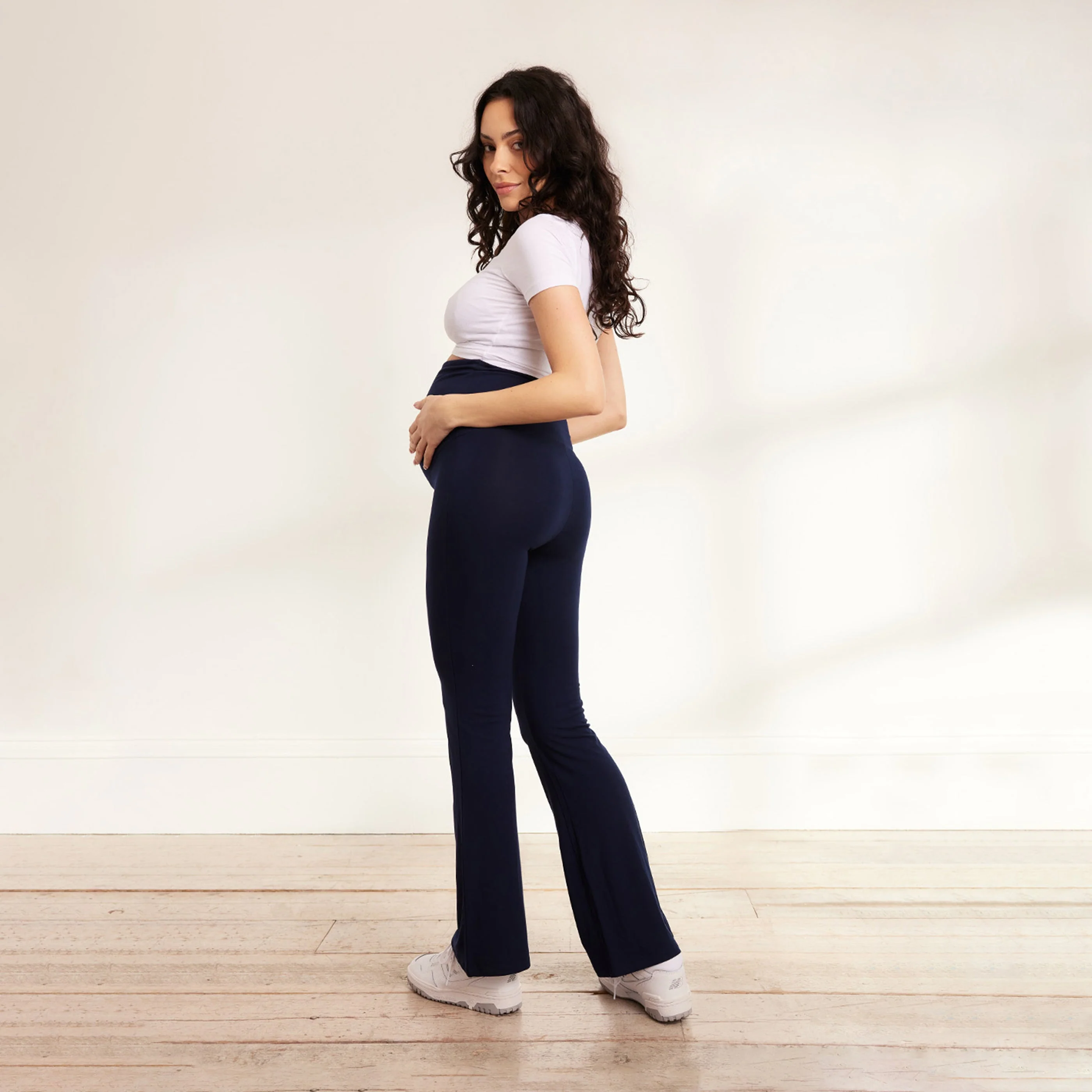Maternity lightweight Flare Leggings - Navy - Image 4