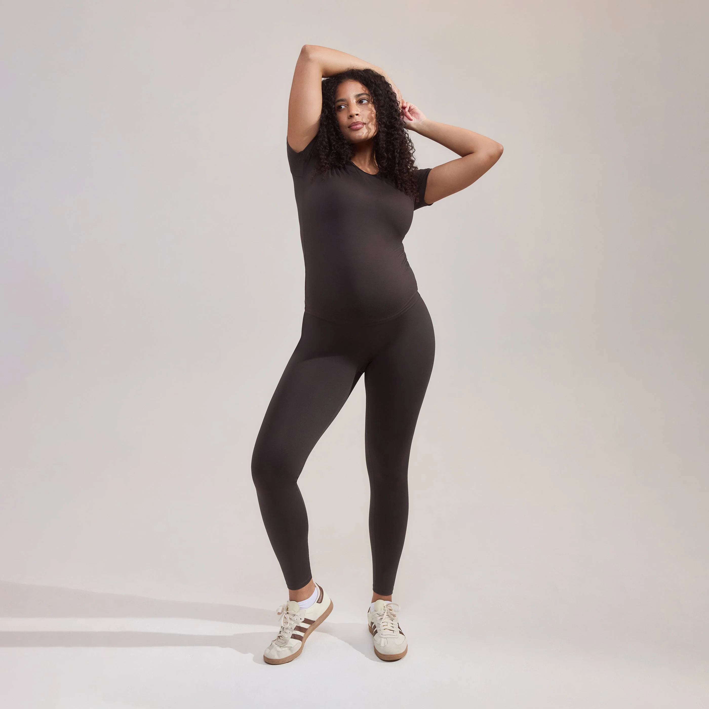Maternity Ultimate Everyday Leggings - Black Coffee - Image 2