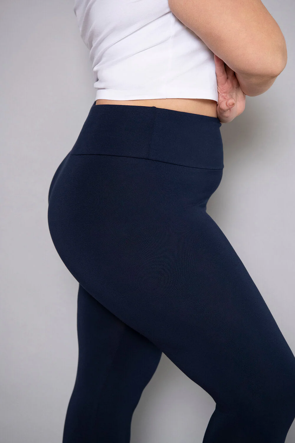 Curve Cropped Lightweight Leggings - Navy - Image 5