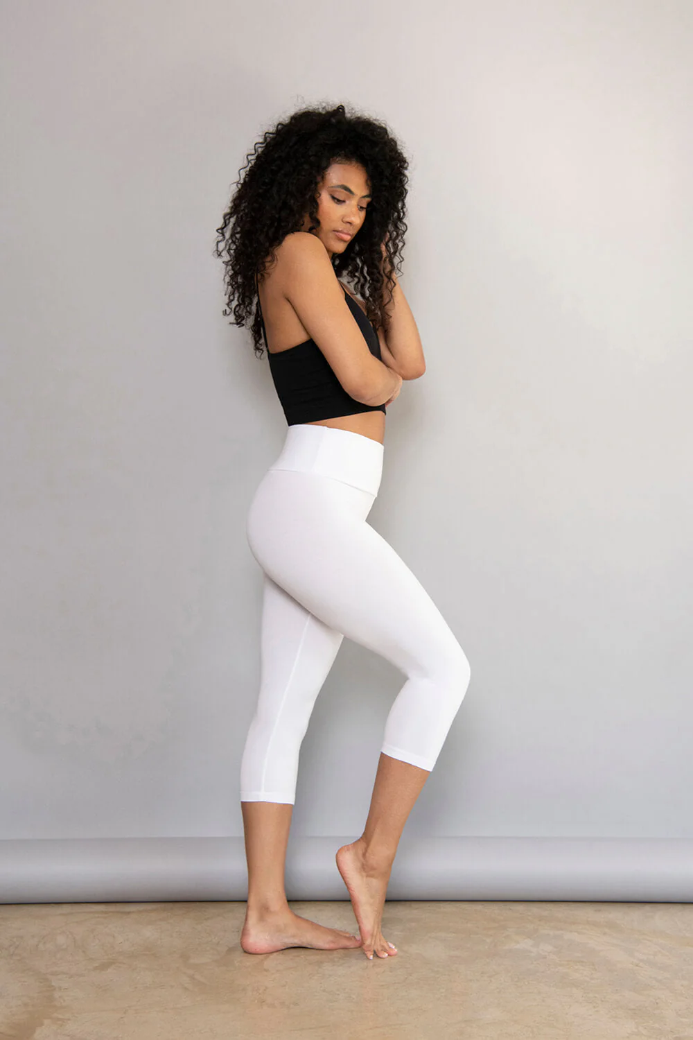 Curve Cropped Lightweight Leggings - White - Image 5