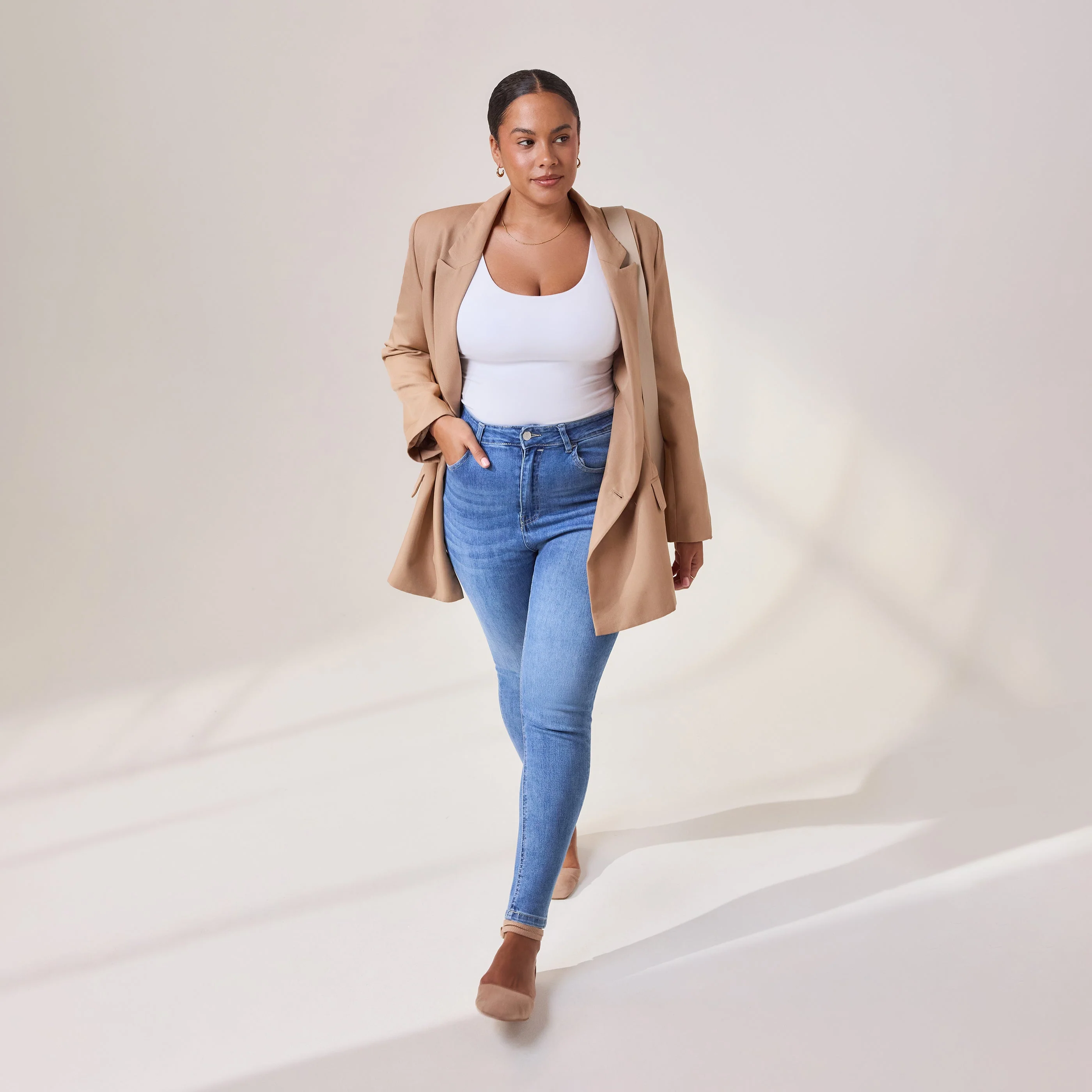 Curve Lift & Shape Jeans - Mid Blue - Image 2