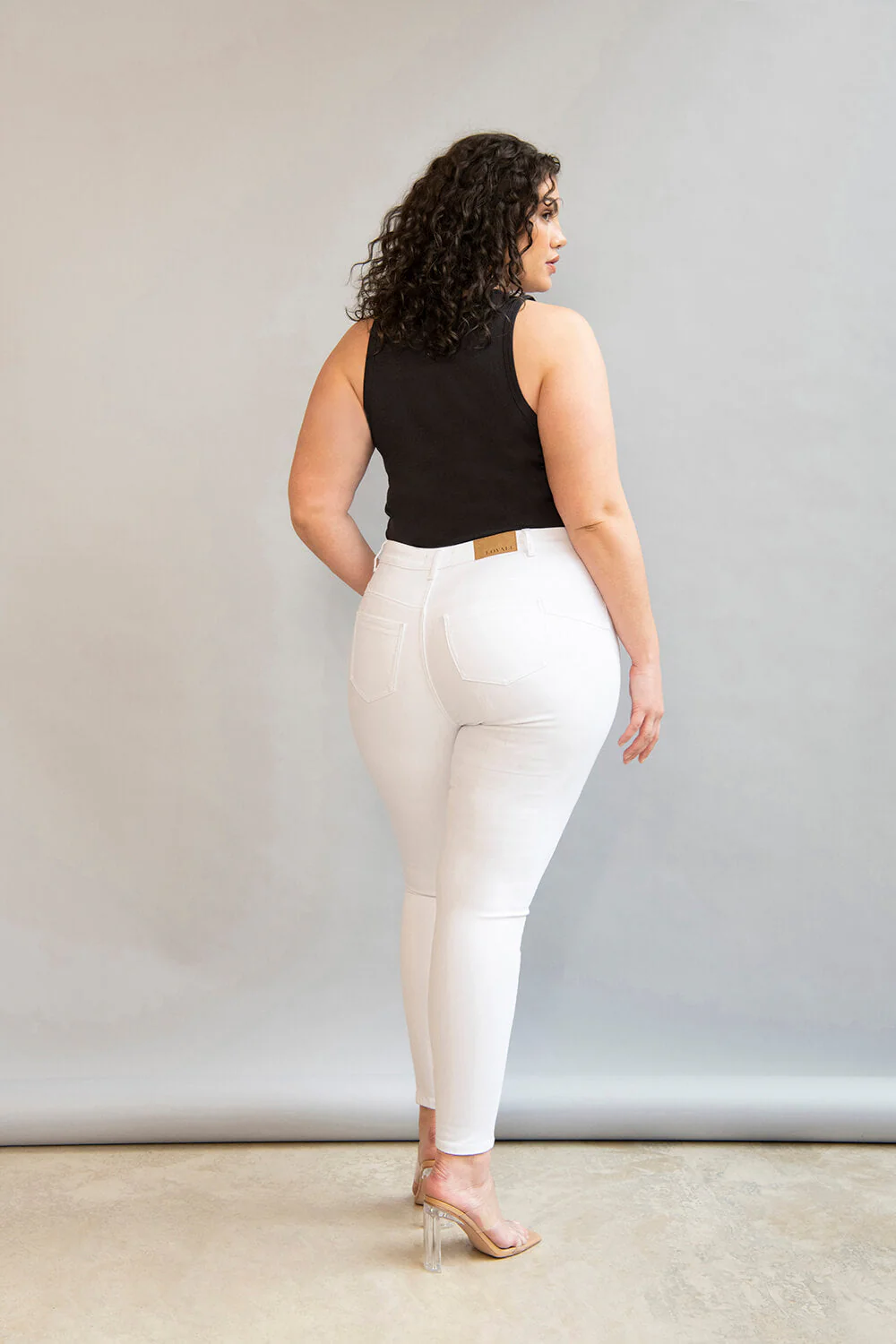 Curve Lift & Shape Jeans - White - Image 3