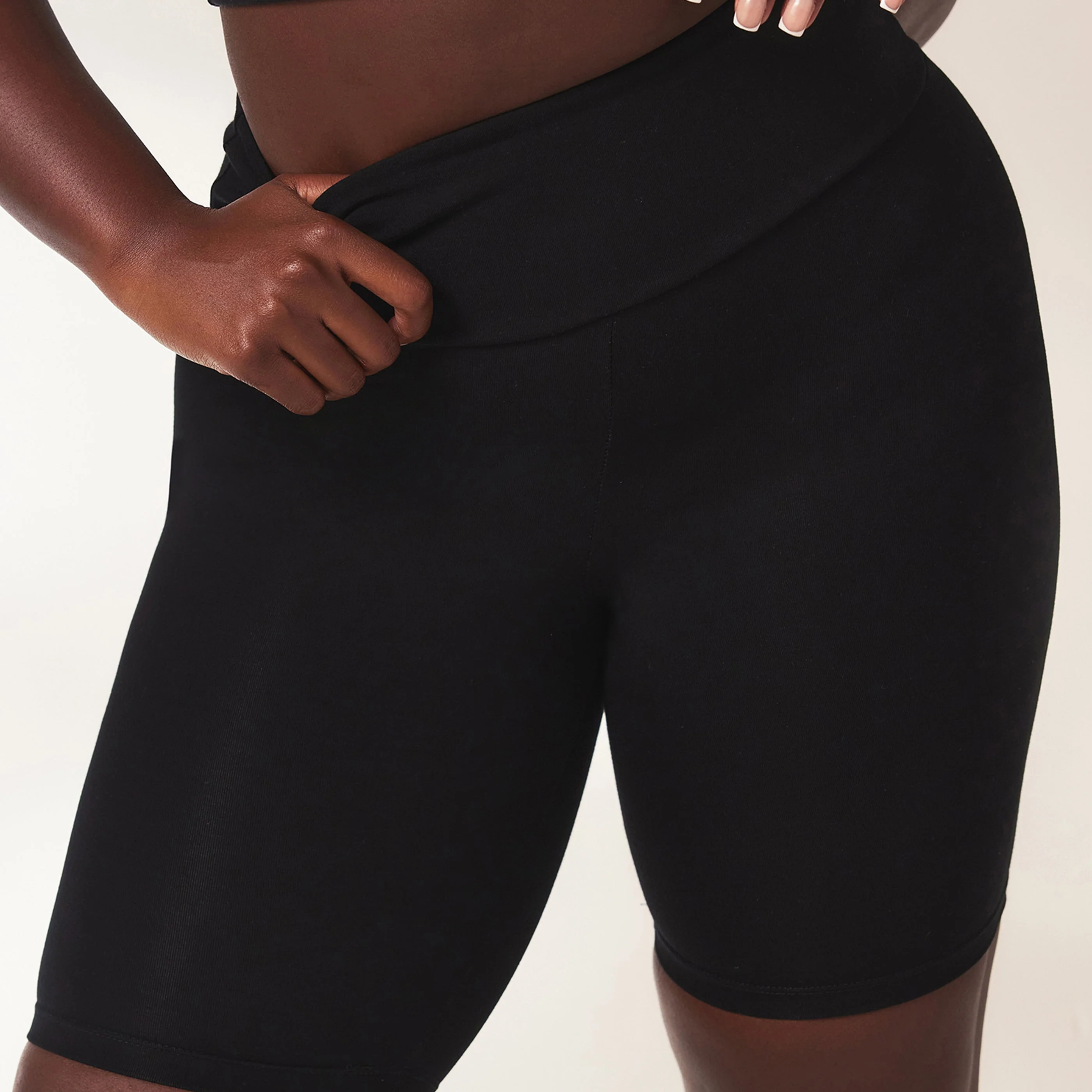 Curve Lightweight Everyday Cycling Shorts - Black - Image 5