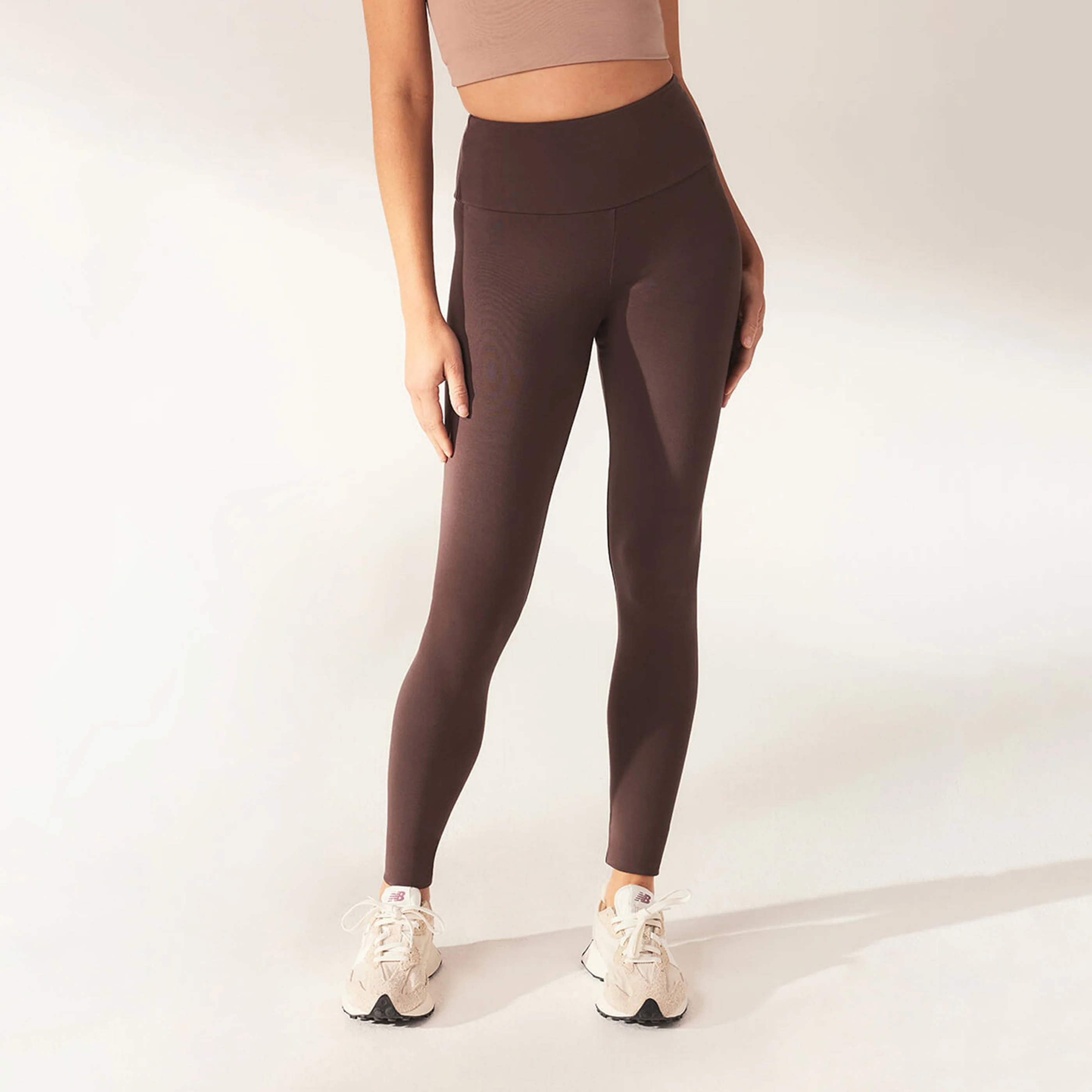 Curve Lightweight Everyday High Waisted Leggings - Espresso Brown - Image 4