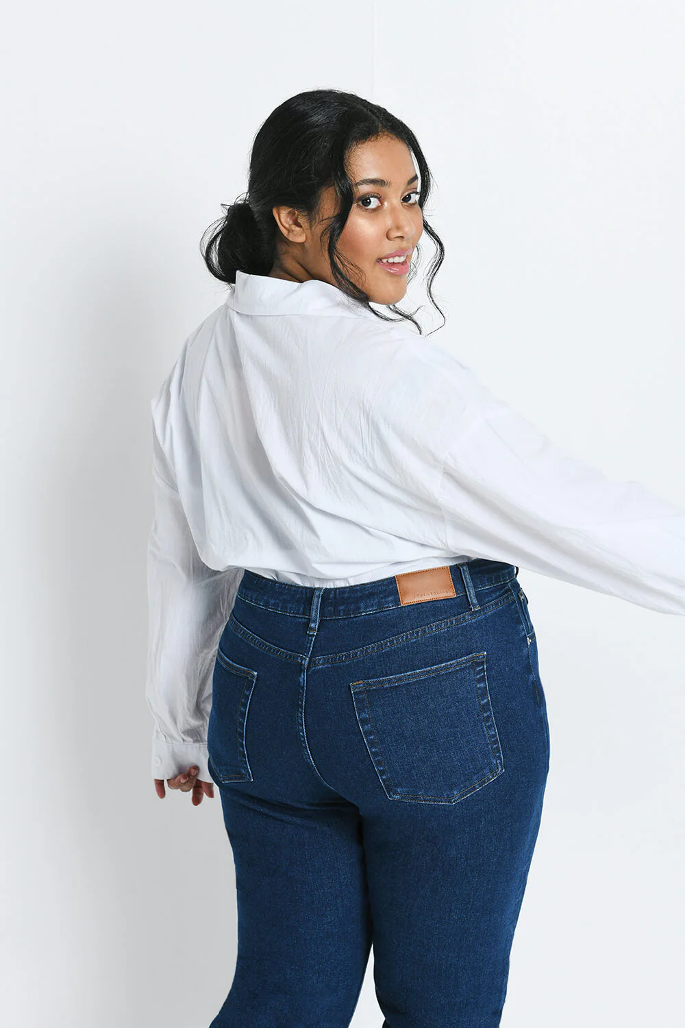 Curve Slim Fit Mom Jeans - Dark Blue - Image 4