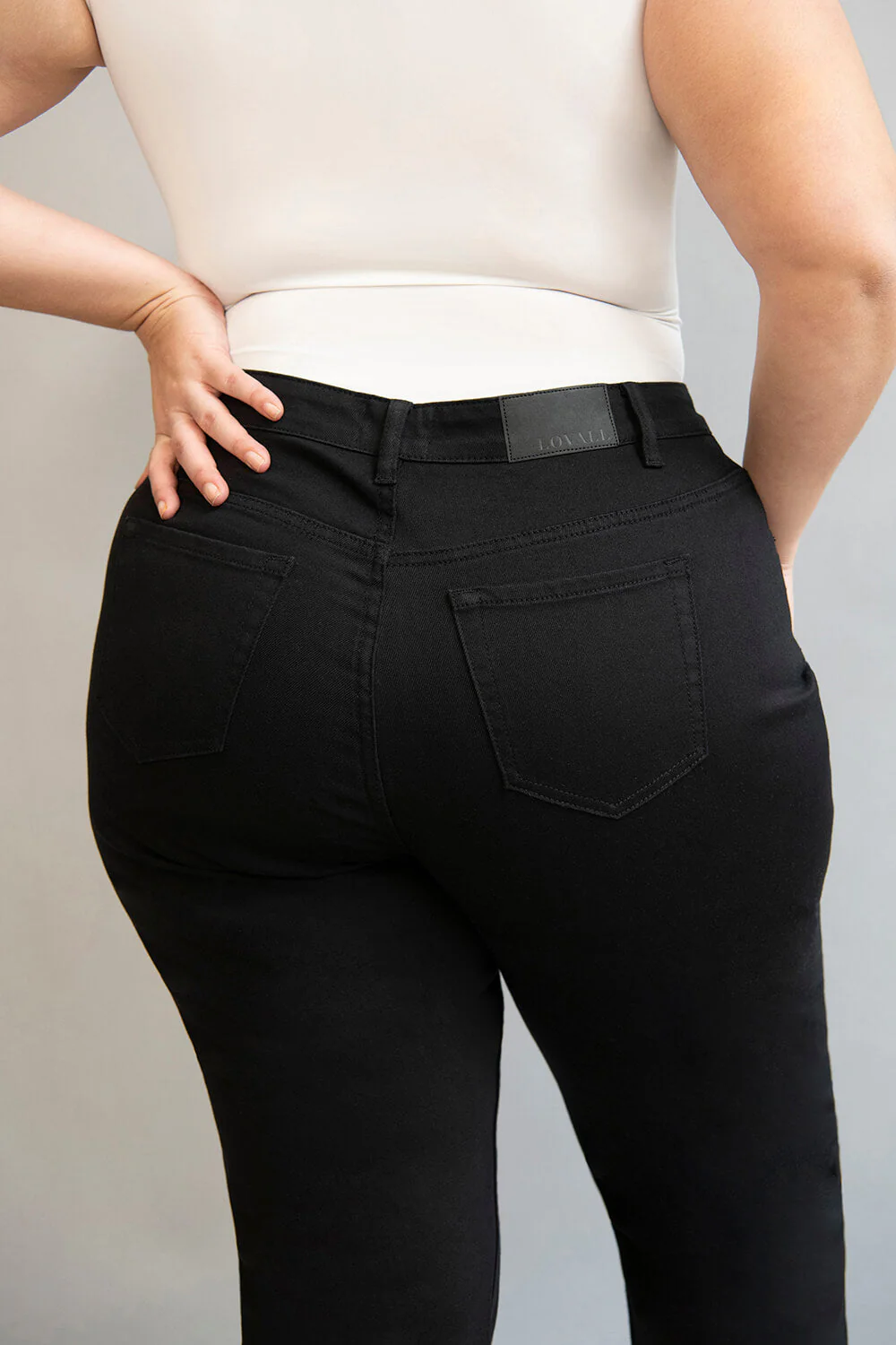Curve Straight Jeans - Black - Image 5
