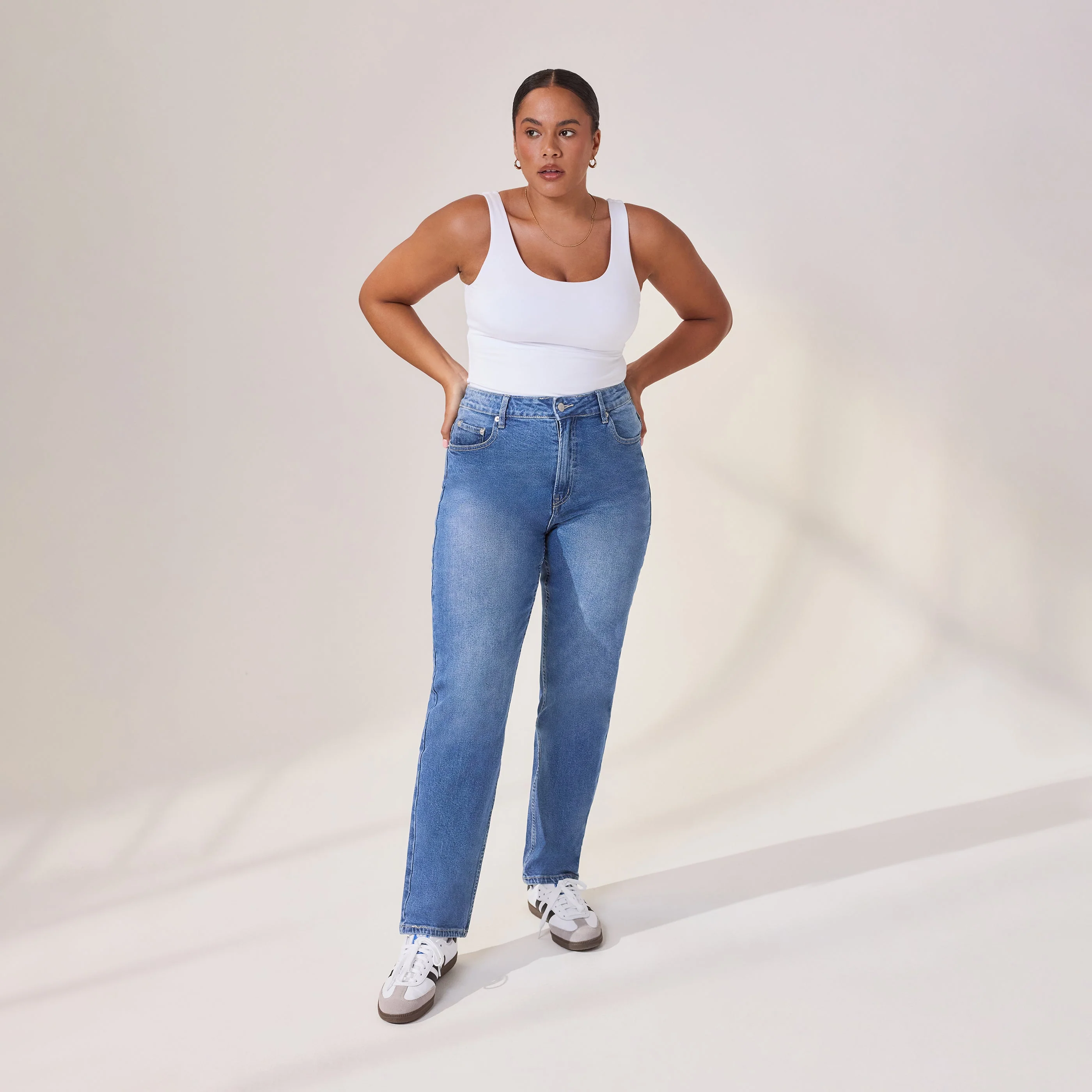 Curve Straight Jeans - Mid Blue