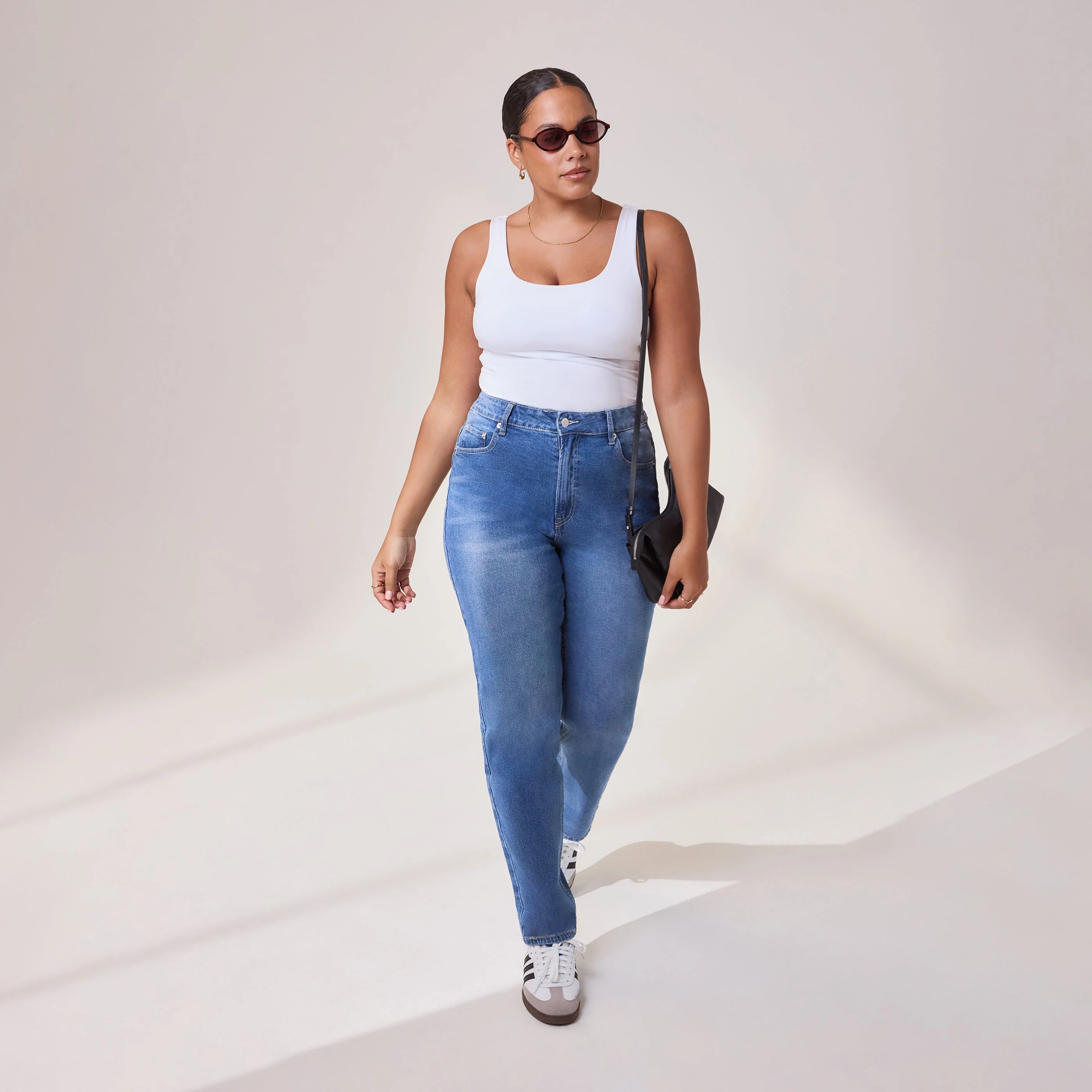Curve Straight Jeans - Mid Blue - Image 2