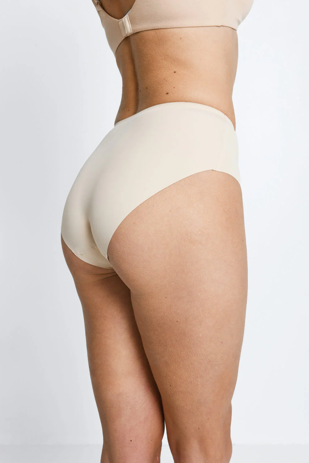 Seamless Midi Knickers 3 Pack - Image 4