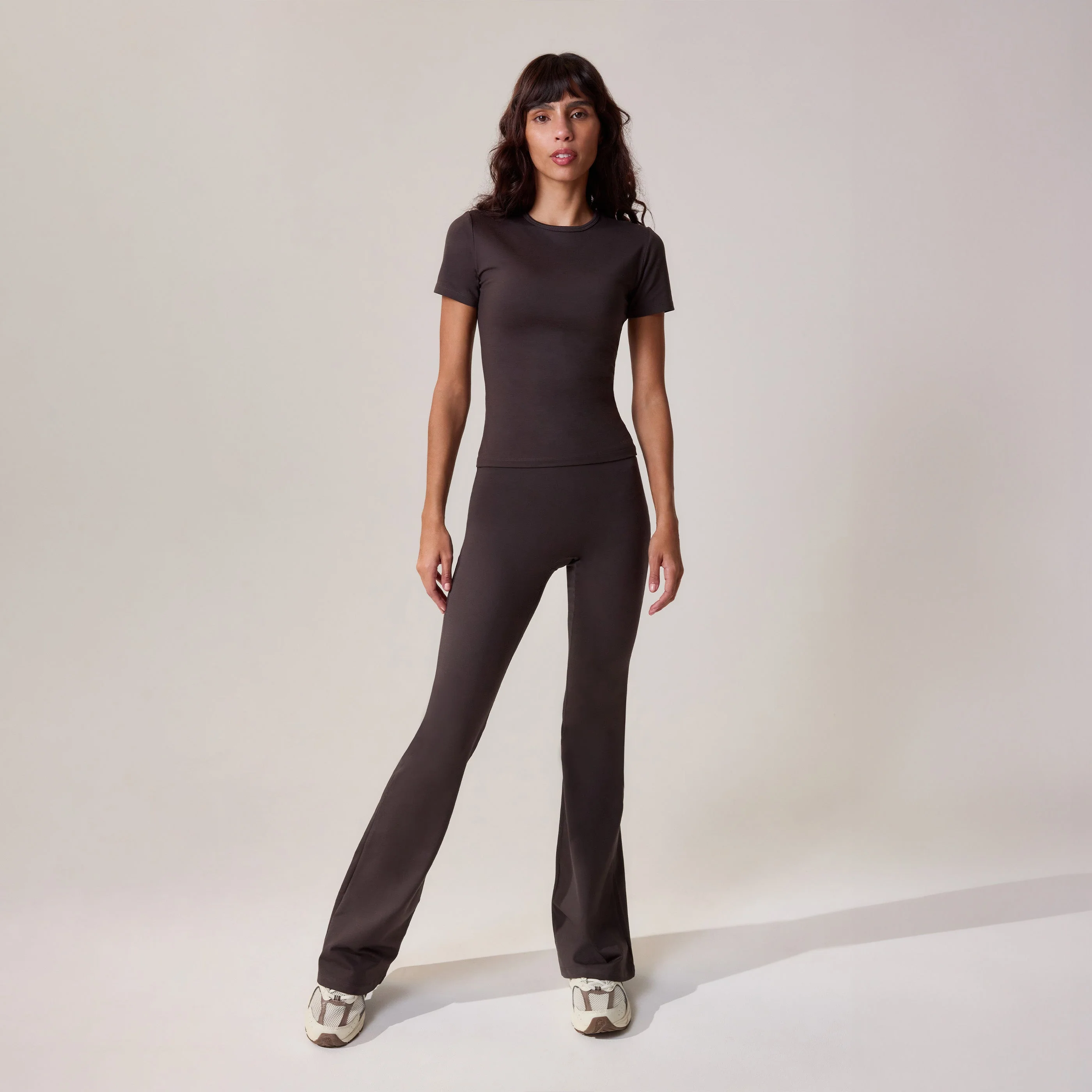 Ultimate Everyday Flare Leggings - Black Coffee - Image 2