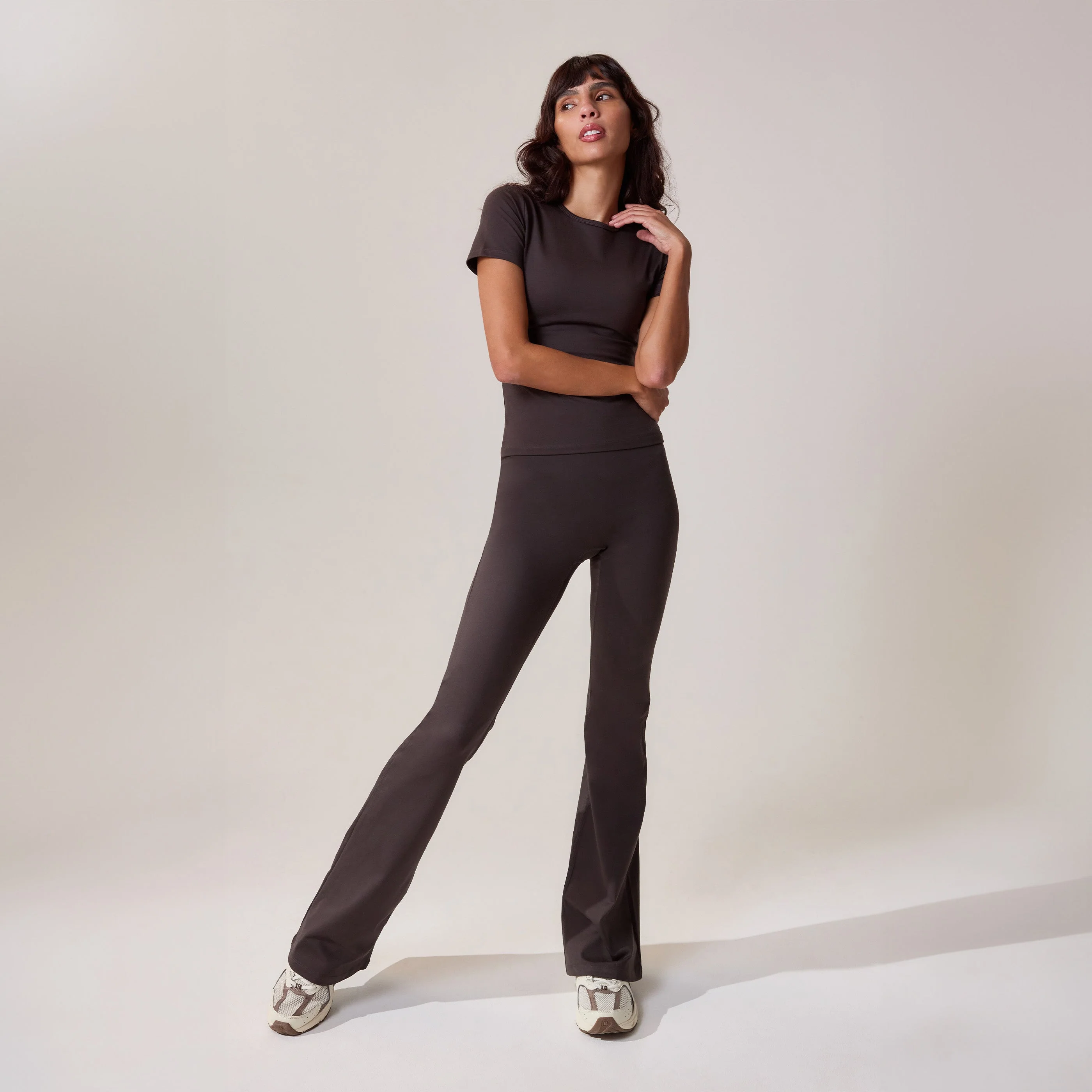 Ultimate Everyday Flare Leggings - Black Coffee - Image 4